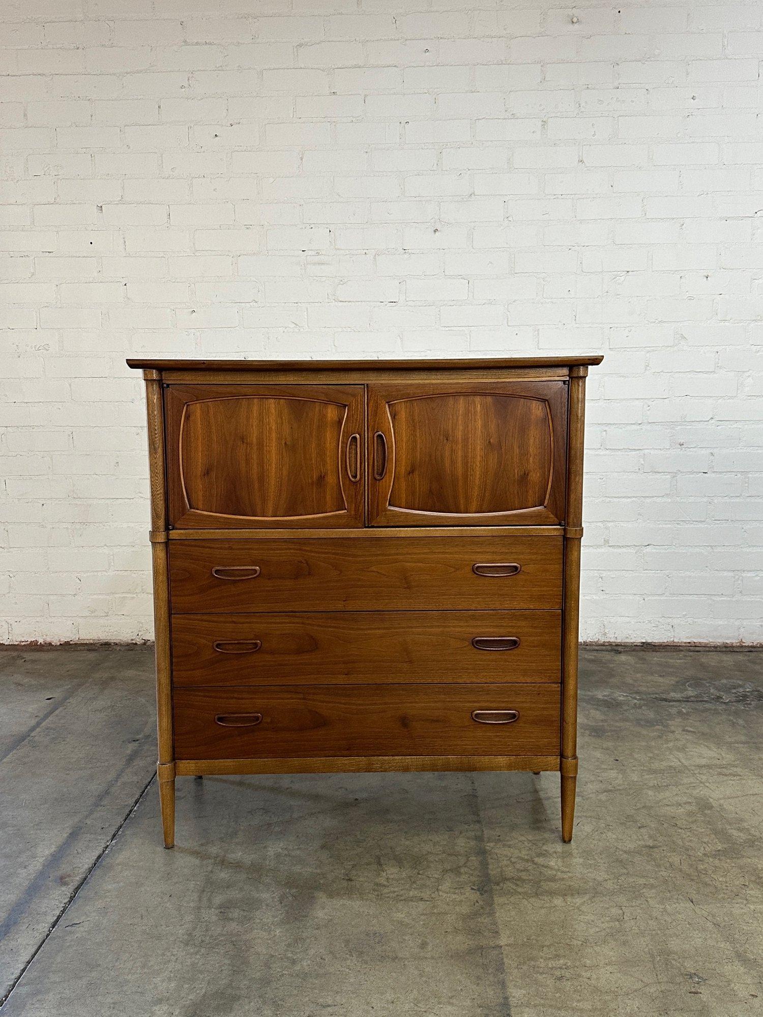 Mid-Century Modern Lane Highboy Dresser For Sale