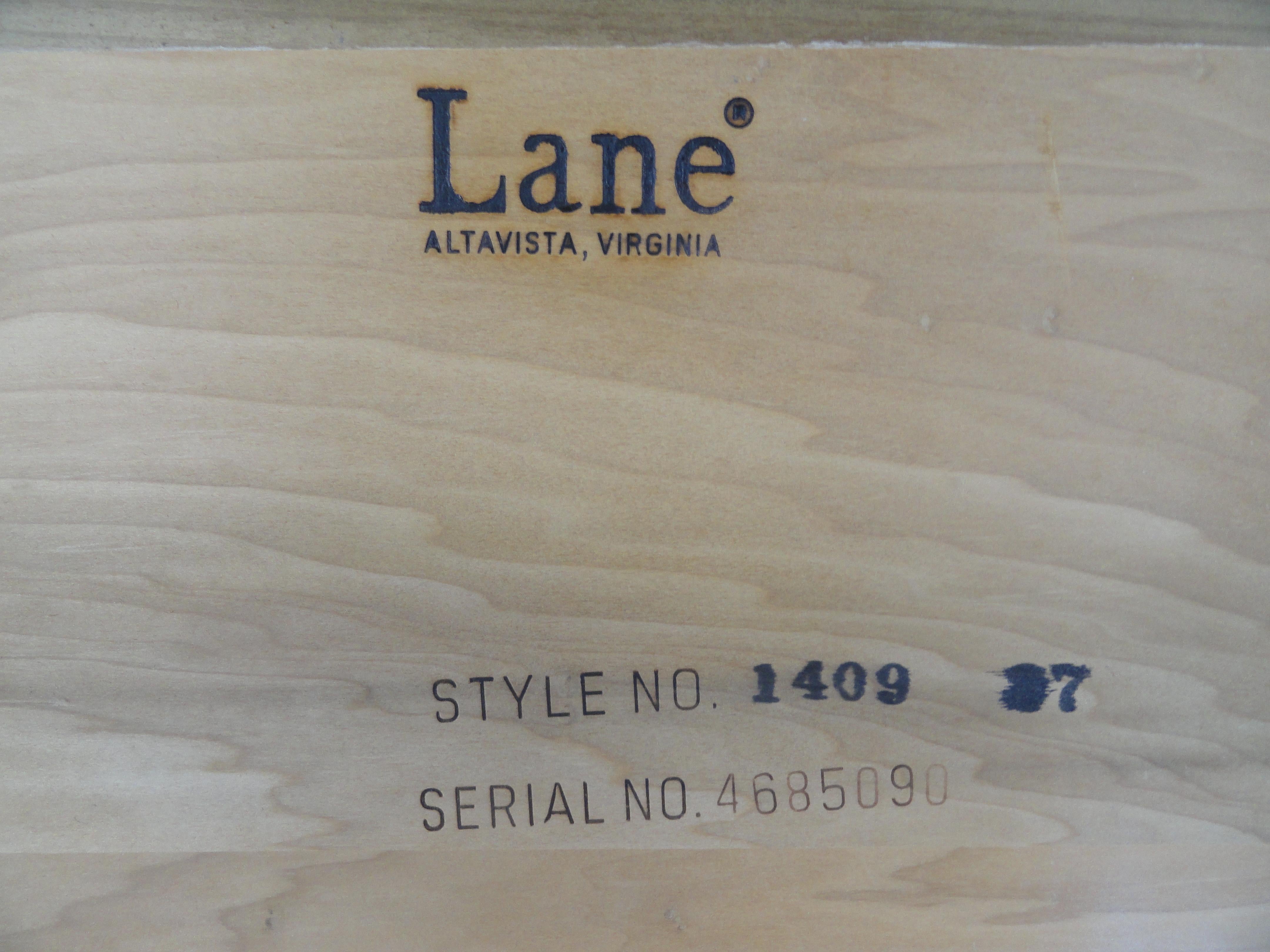 Lane Inlaid Wood Coffee Table For Sale 3
