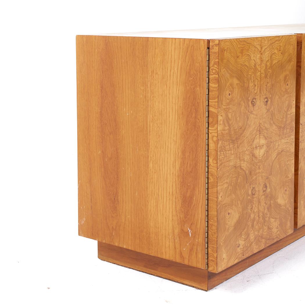 Lane Mid Century Burlwood Credenza and Hutch For Sale 3