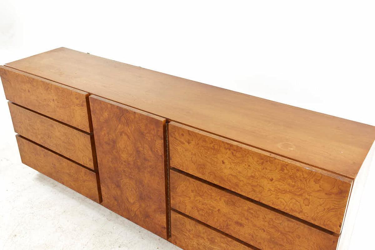 Lane Mid Century Burlwood Lowboy Dresser In Good Condition For Sale In Countryside, IL