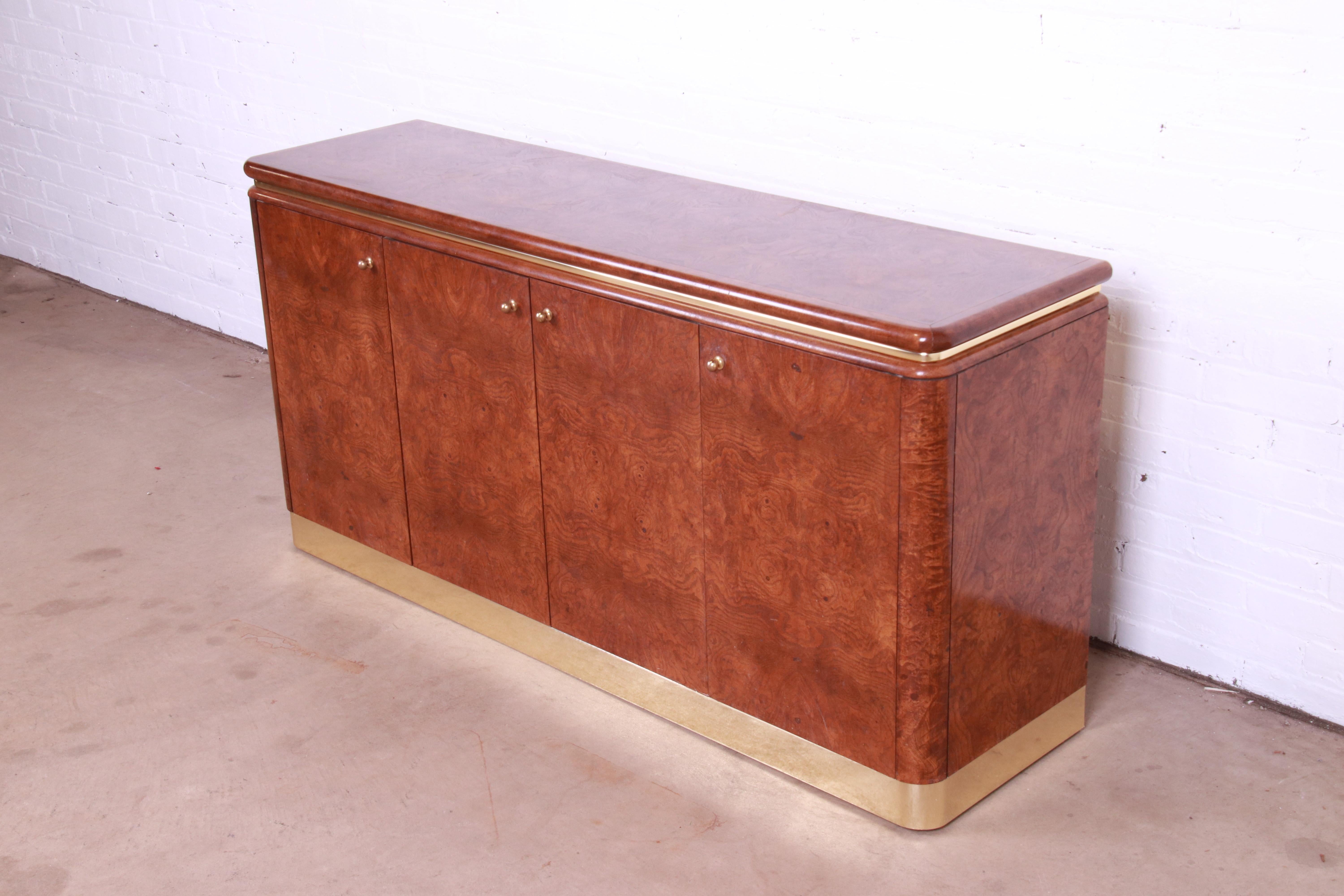 Lane Mid-Century Modern Burl Wood and Brass Sideboard Credenza, 1970s In Good Condition In South Bend, IN