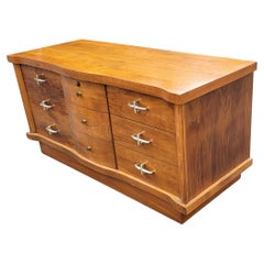 Coffre à couvertures en faux bois de cèdre doublé de style moderne de la dernière époque médiévale Lane