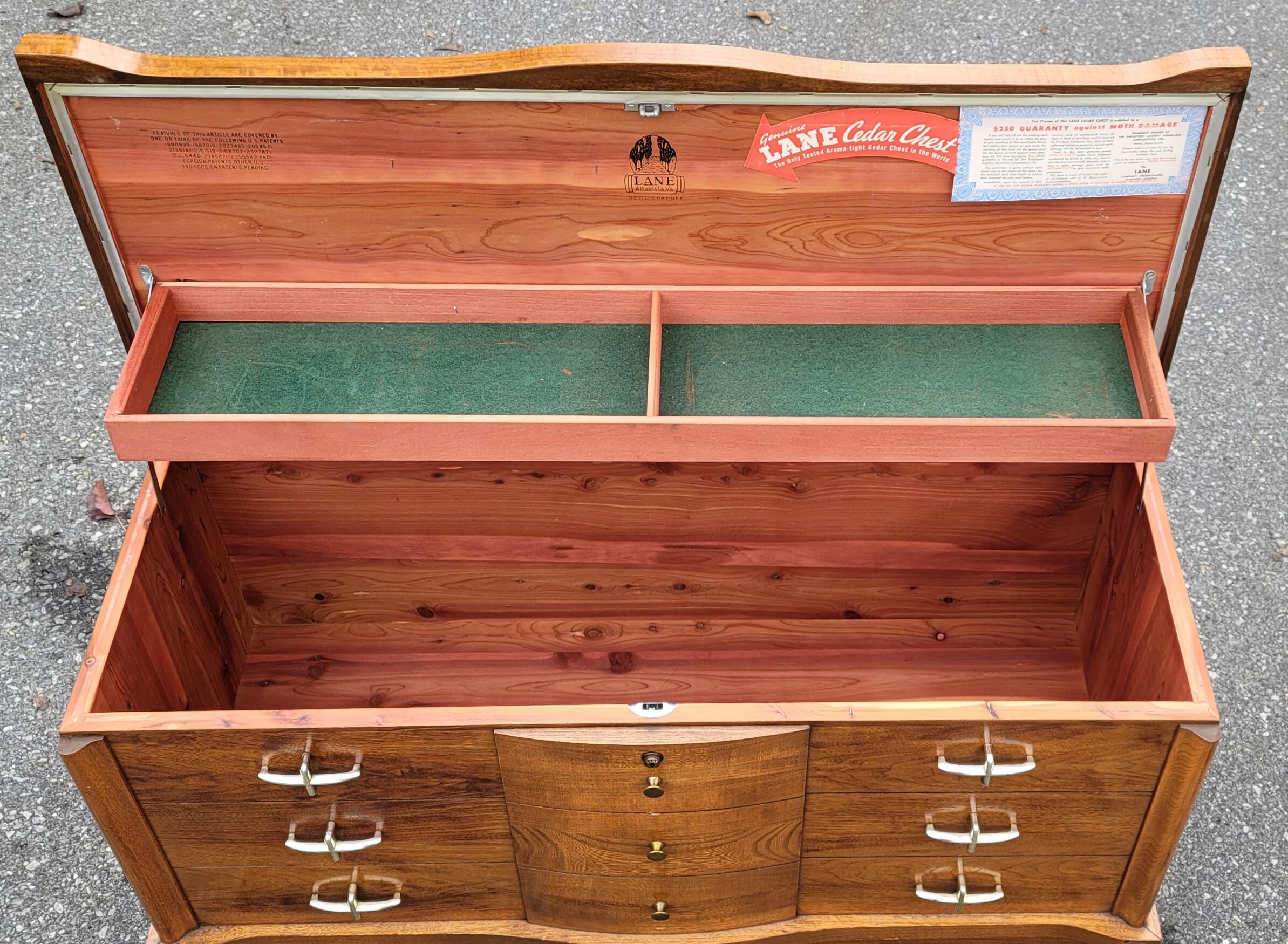Lane Mid-Century Modern Cedar Lined Fruitwood Faux Drawers Blanket Chest In Good Condition In Germantown, MD