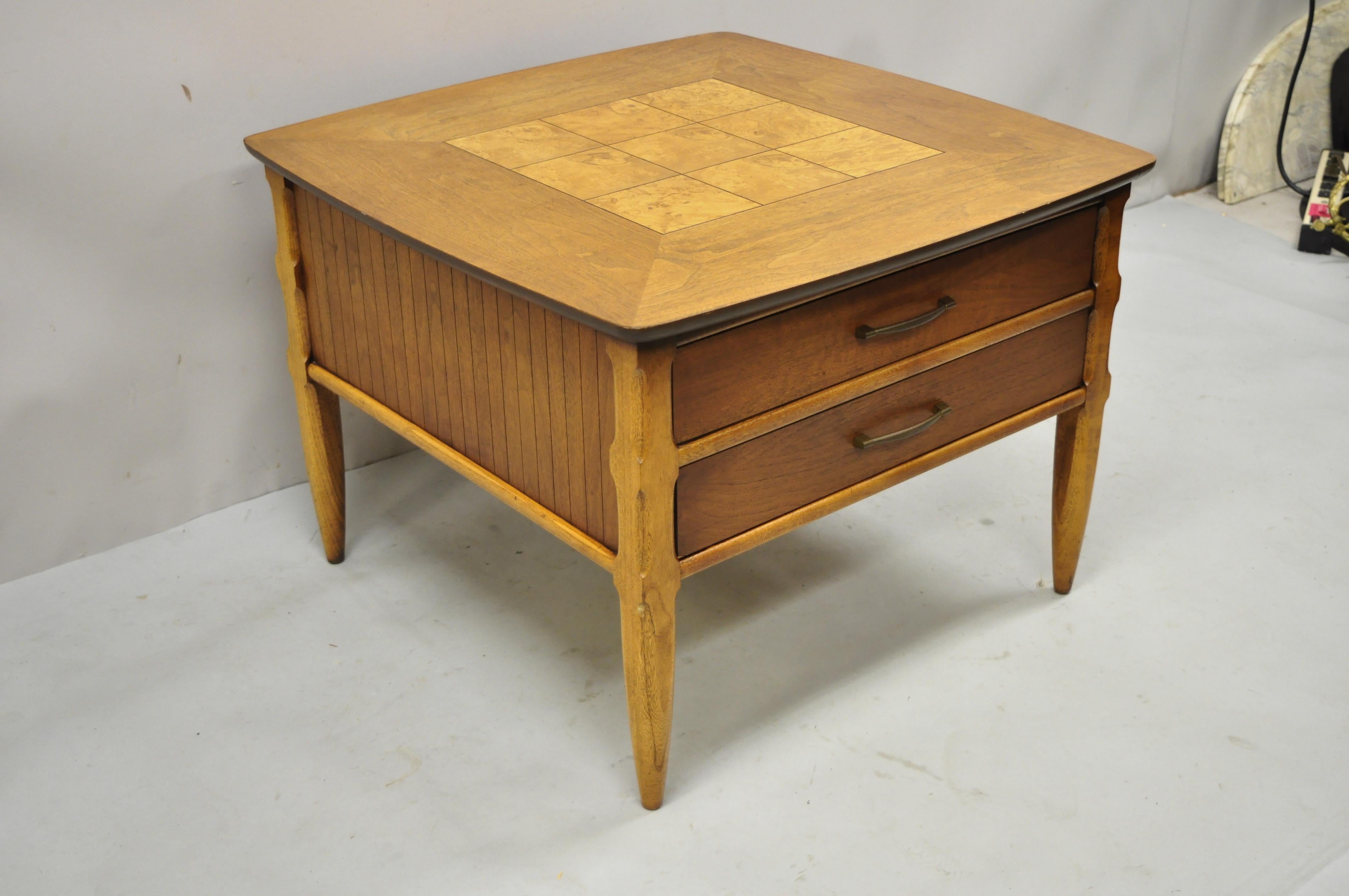 Lane Mid-Century Modern Walnut 2 Drawer Lamp End Table with Burlwood Inlay Top For Sale 7