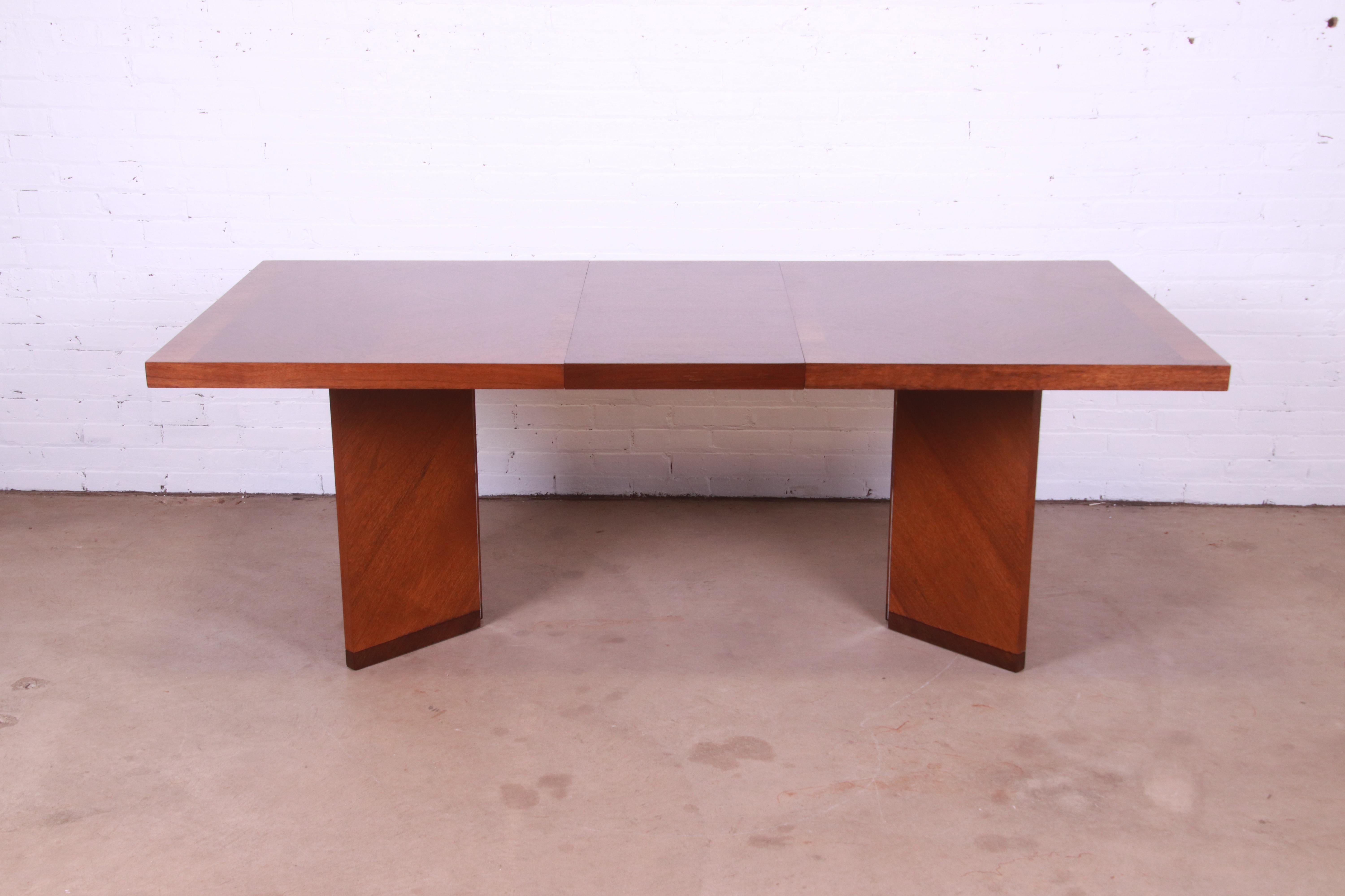 Lane Mid-Century Modern Walnut Double Pedestal Dining Table, Newly Refinished For Sale 4