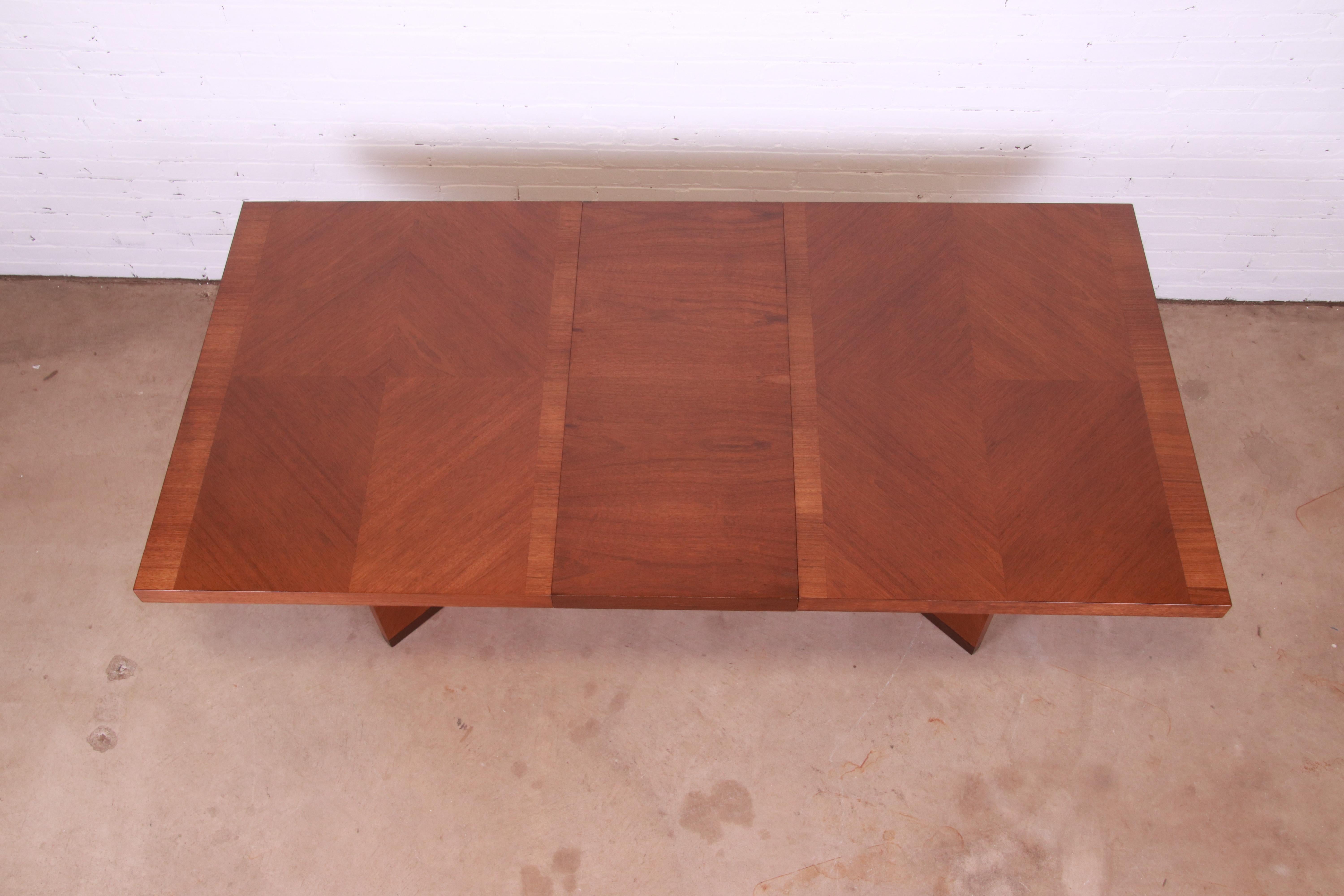 Lane Mid-Century Modern Walnut Double Pedestal Dining Table, Newly Refinished For Sale 8