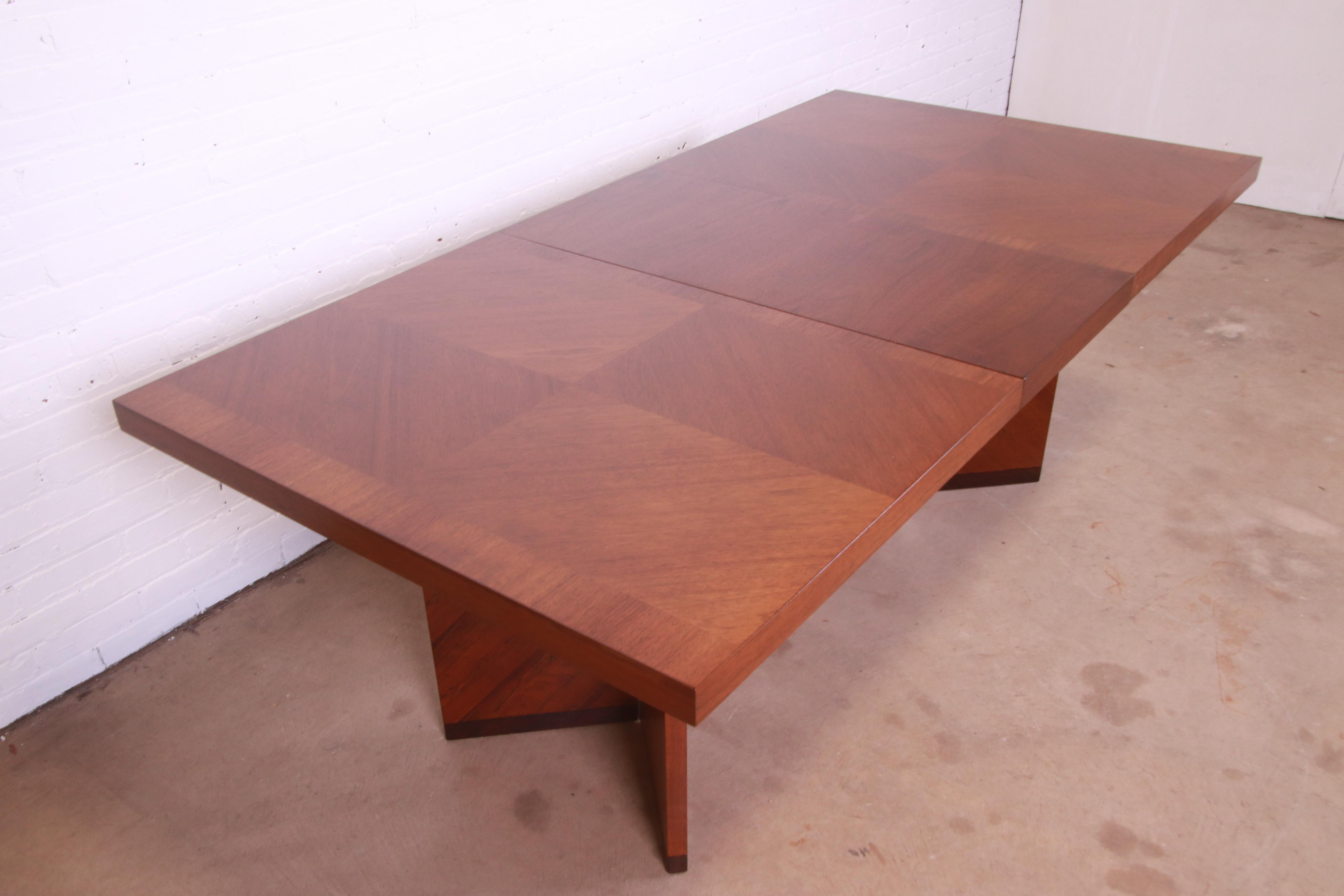 Lane Mid-Century Modern Walnut Double Pedestal Dining Table, Newly Refinished For Sale 9