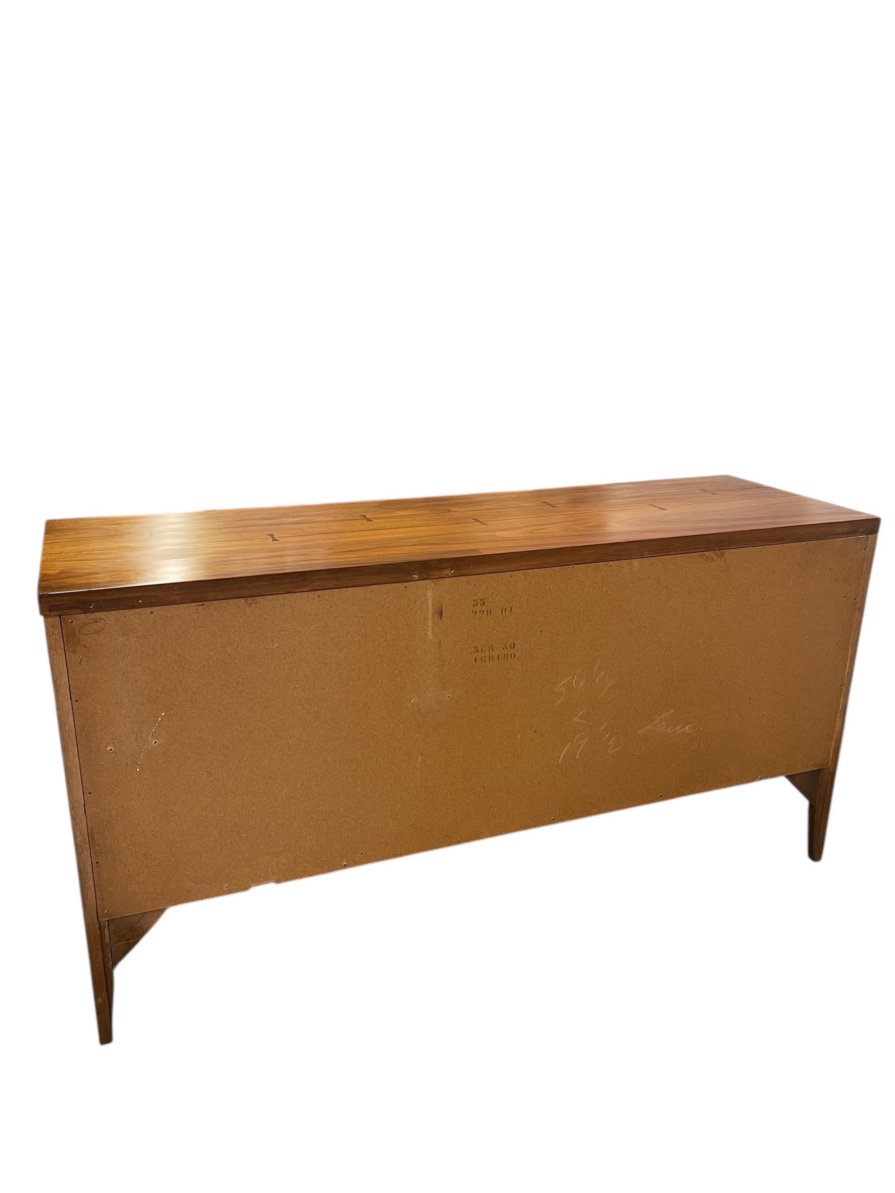 Lane Mid Century Modern Walnut Dresser - 6 Drawer Credenza with Butterfly Inlay For Sale 3