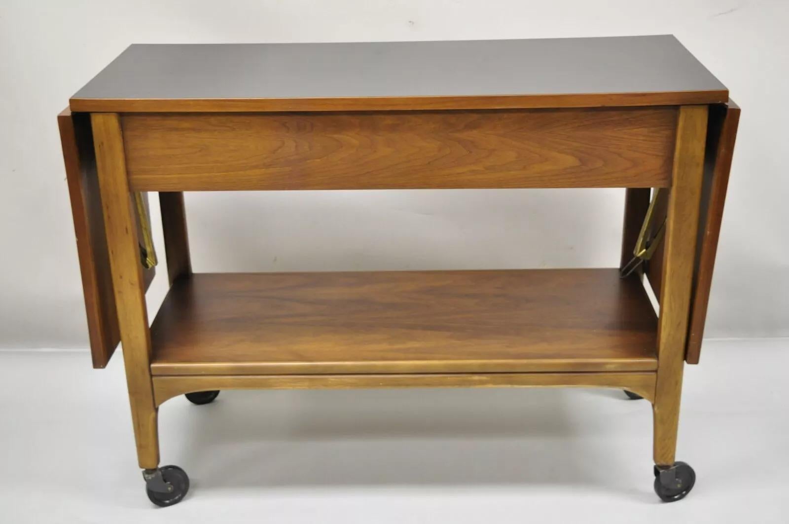 Carrito de bar rodante Lane Mid Century Modern Walnut One Drawer Drop Leaf en venta 3