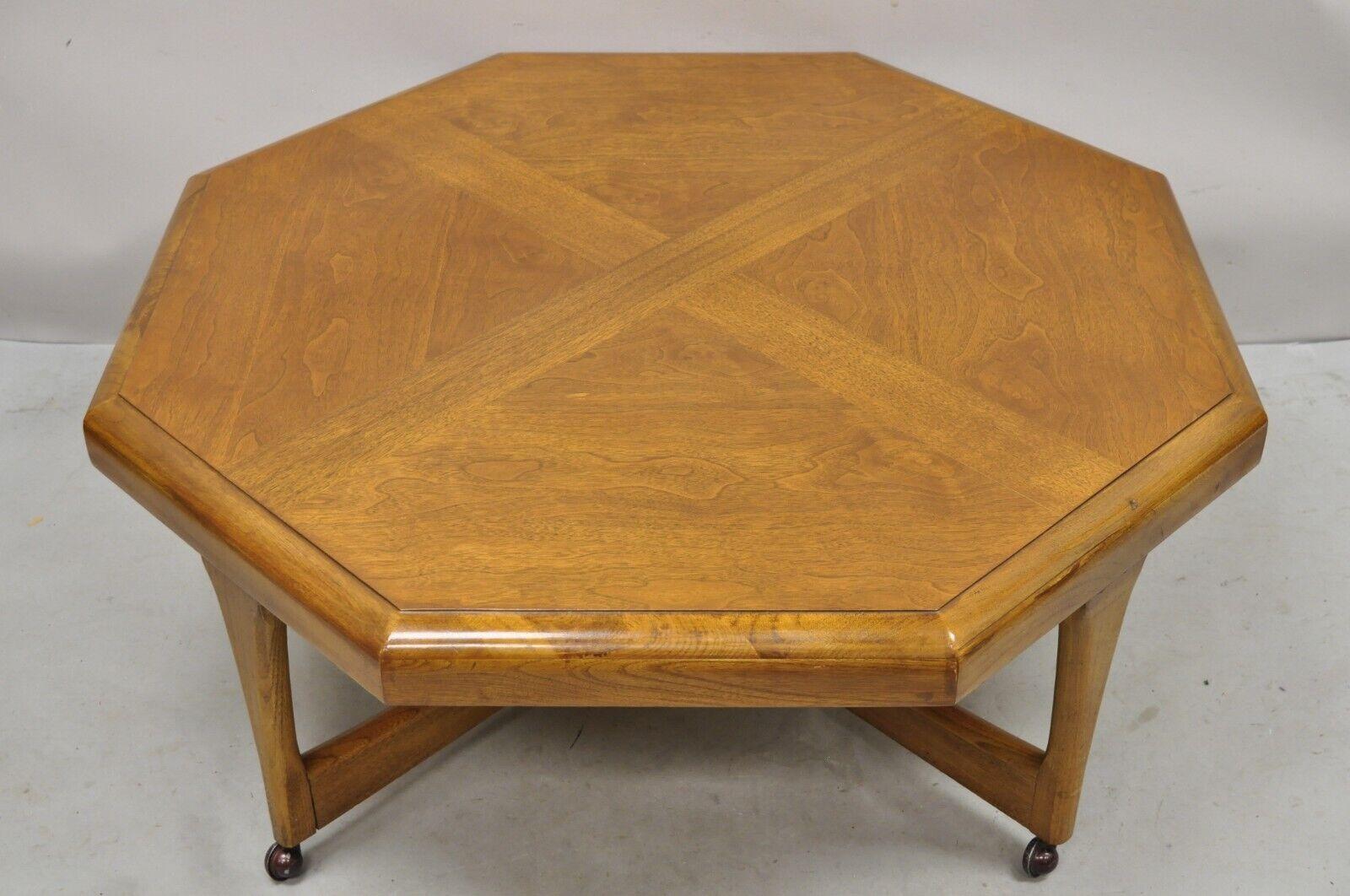 Lane Mid-Century Modern Walnut Octagonal Stretcher Base Coffee Table In Good Condition For Sale In Philadelphia, PA