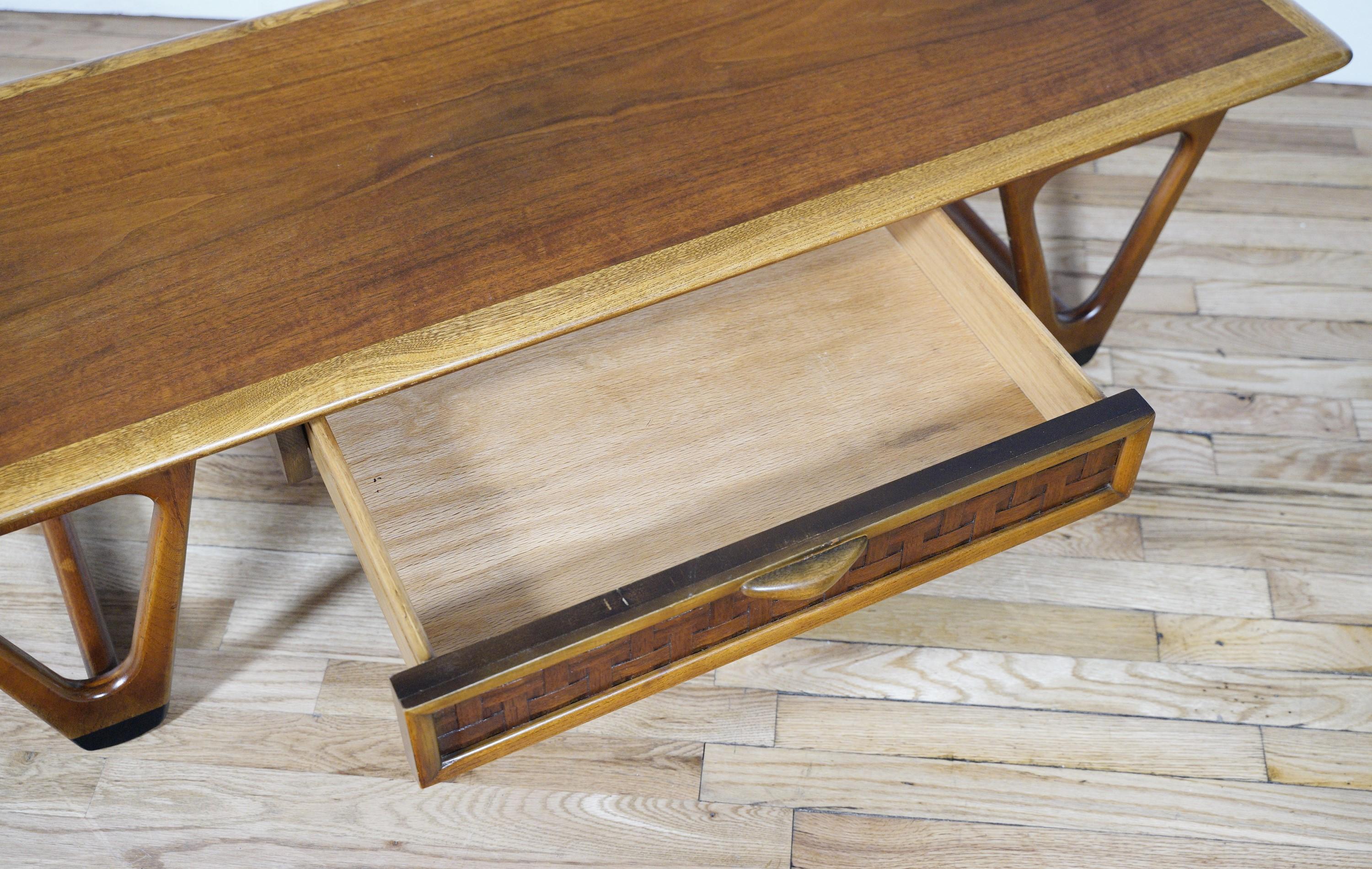 Lane Mid-Century Modern Wood Coffee Table w Drawer For Sale 2