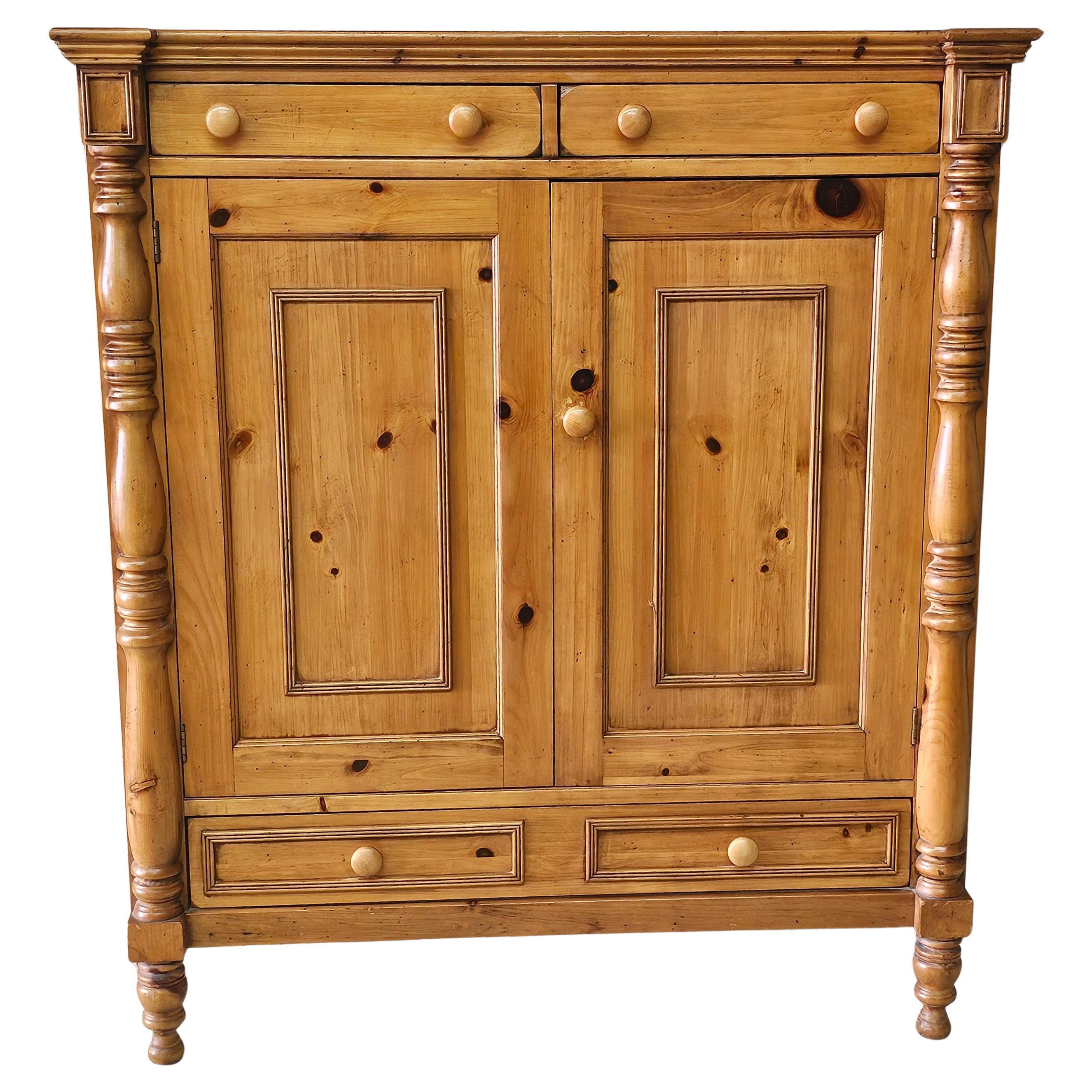 Armoire de style artisanal américain Lane, reproduction authentique