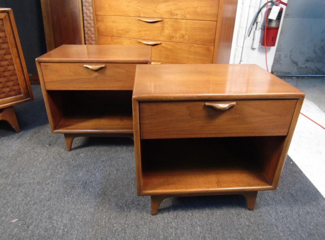 Stunning midcentury Lane Nightstands. An elegant basket weave finish design, rectangular drawers with built in handles, and clean dovetail drawers.