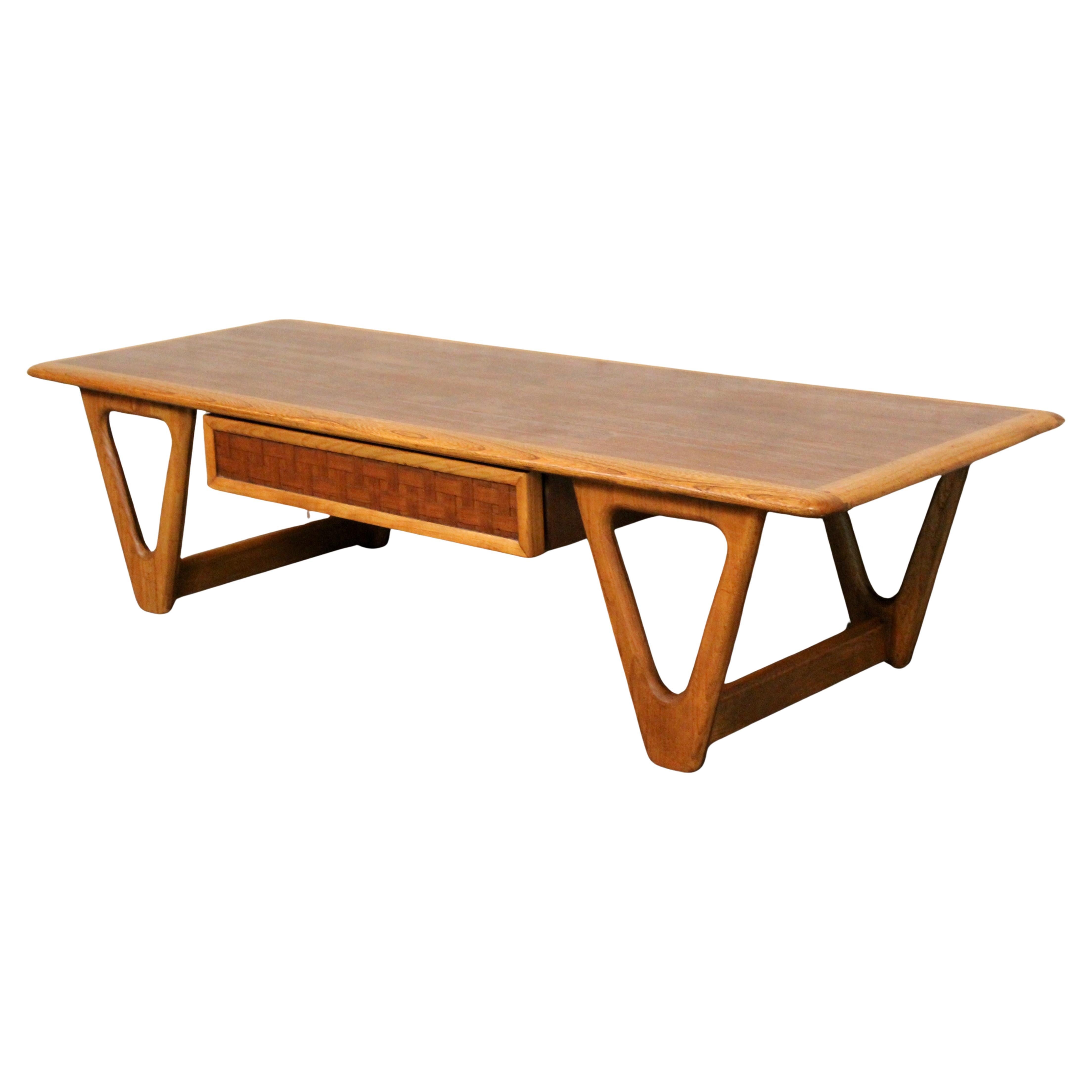 Vintage Lane's "Perception" Couchtisch