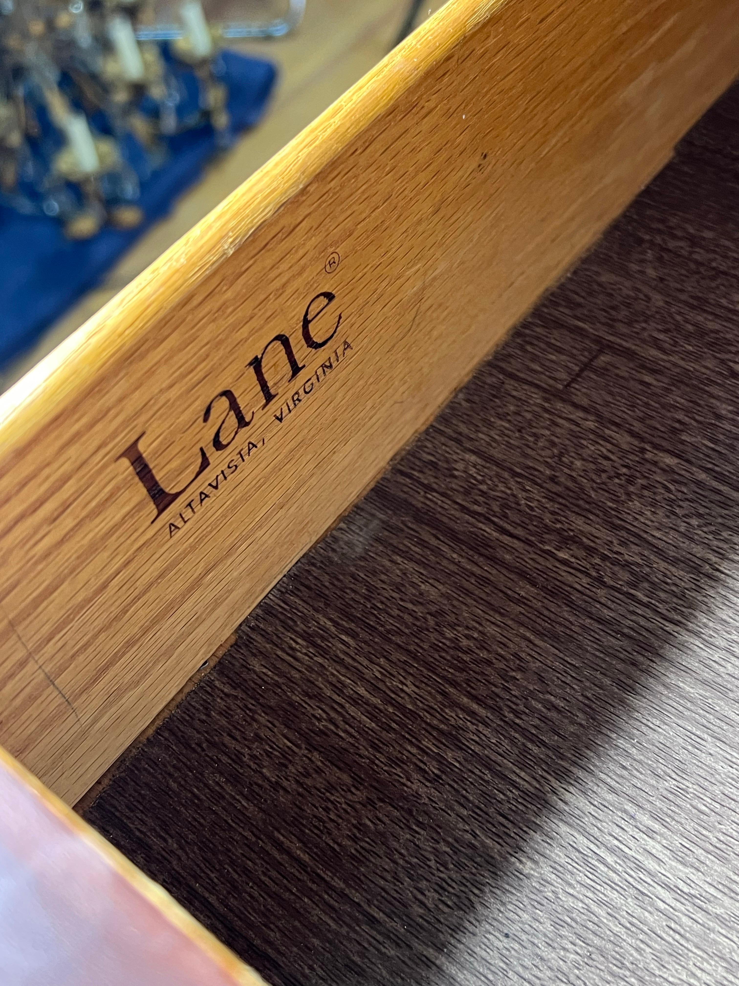 Lane's Perception, cassettiera a 5 cassetti del Medioevo in vendita 4