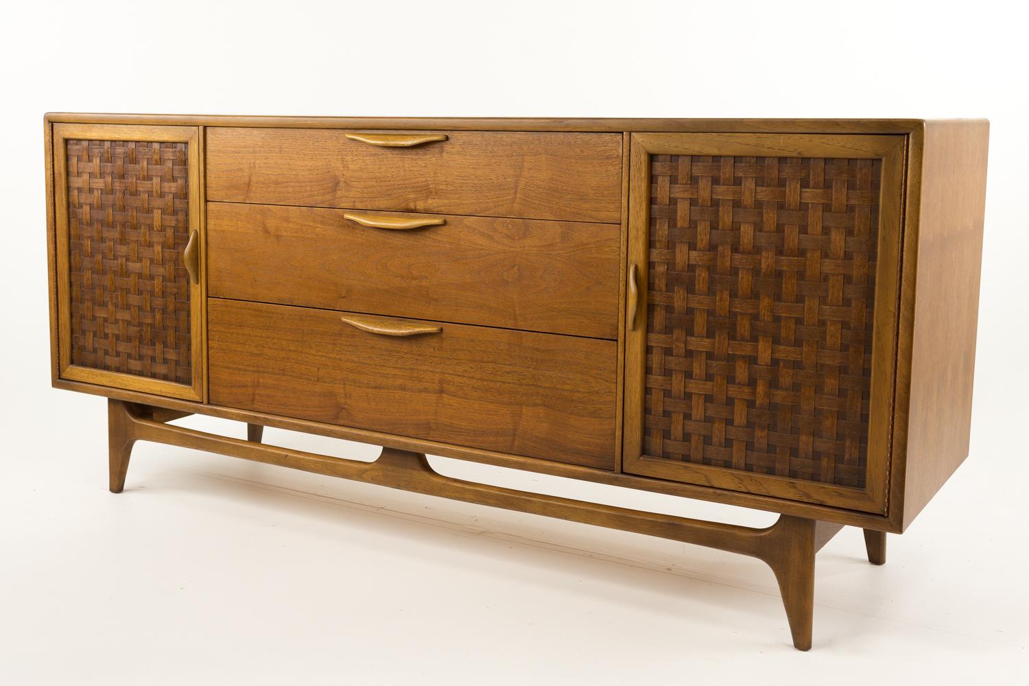 Lane Perception Mid Century Credenza Buffet with Optional Hutch In Good Condition In Countryside, IL