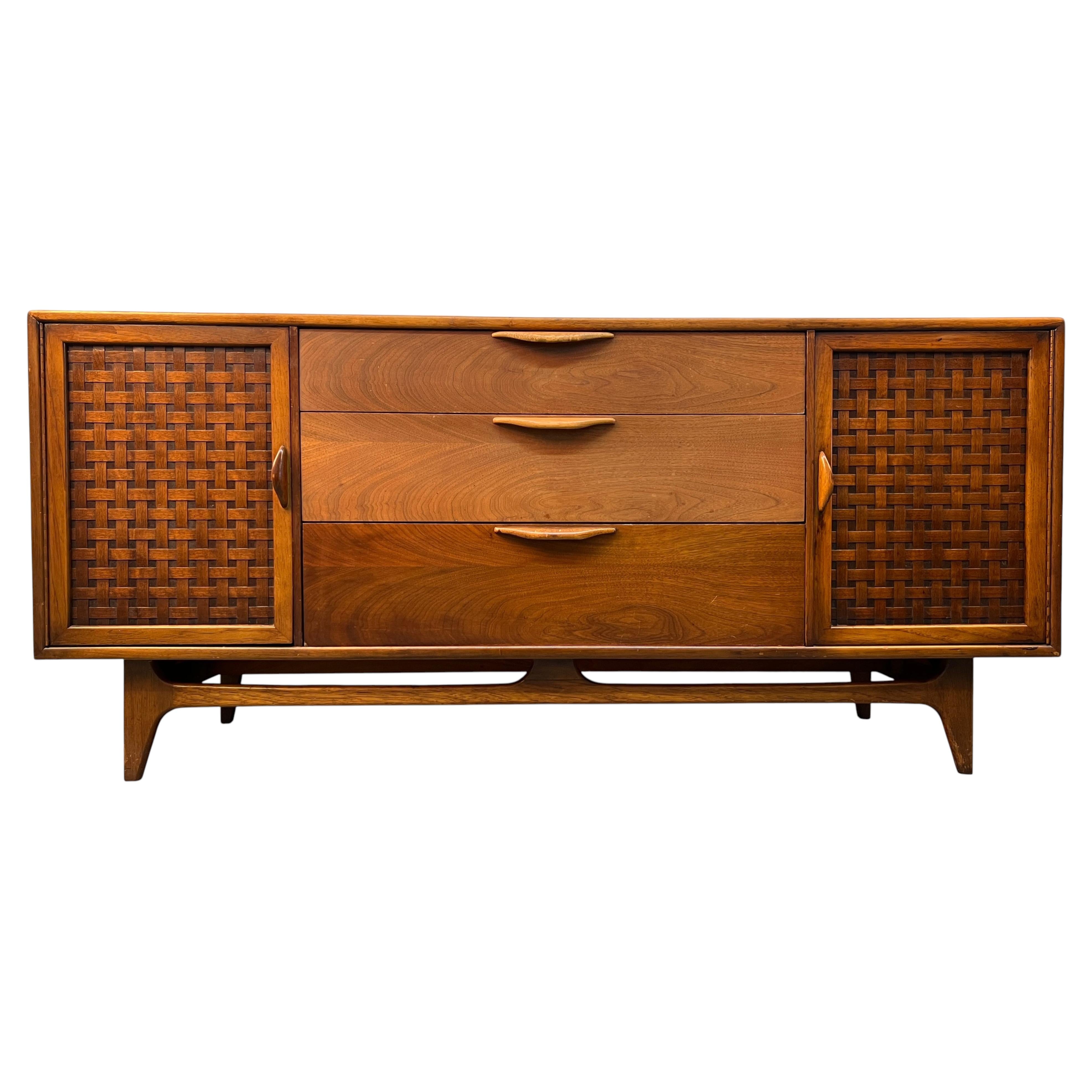 Lane "Perception" Mid-Century Modern Credenza