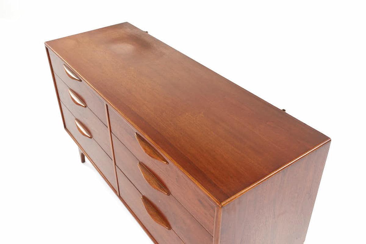 Late 20th Century Lane Perception Mid Century Walnut 6 Drawer Dresser For Sale