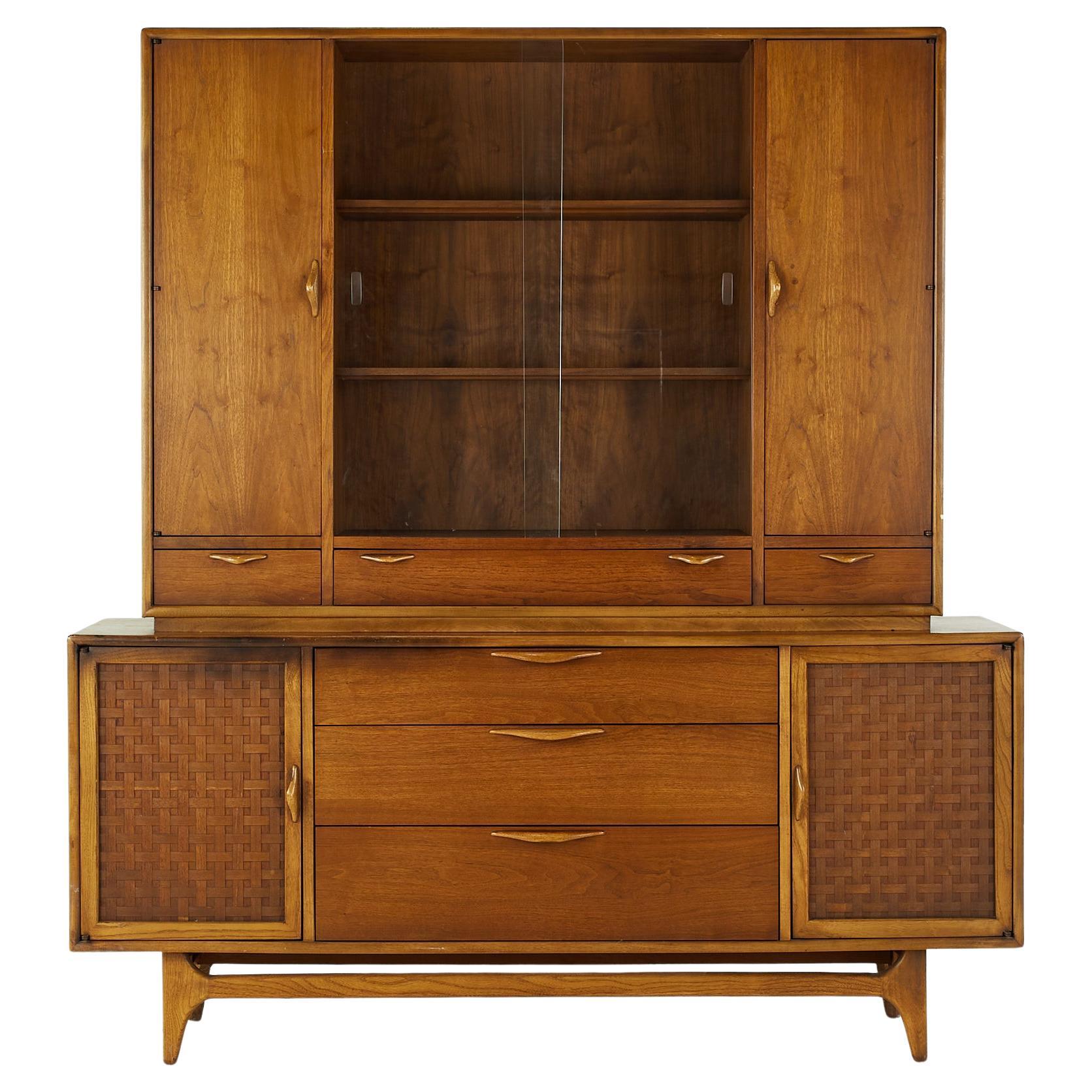 All White Lacquer Broyhill Brasilia China Buffet and Hutch at