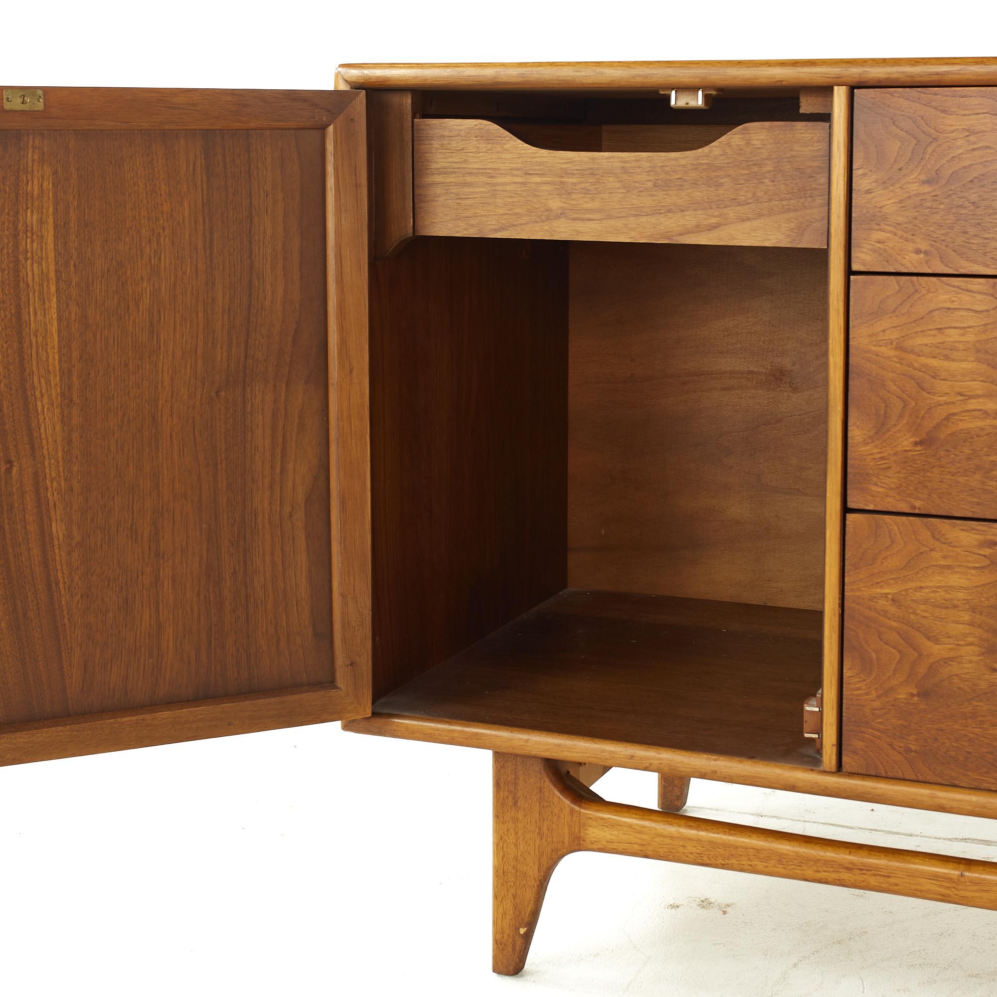 Lane Buffet Lane Perception Mid Century Walnut Buffet and Hutch For Sale at 1stDibs