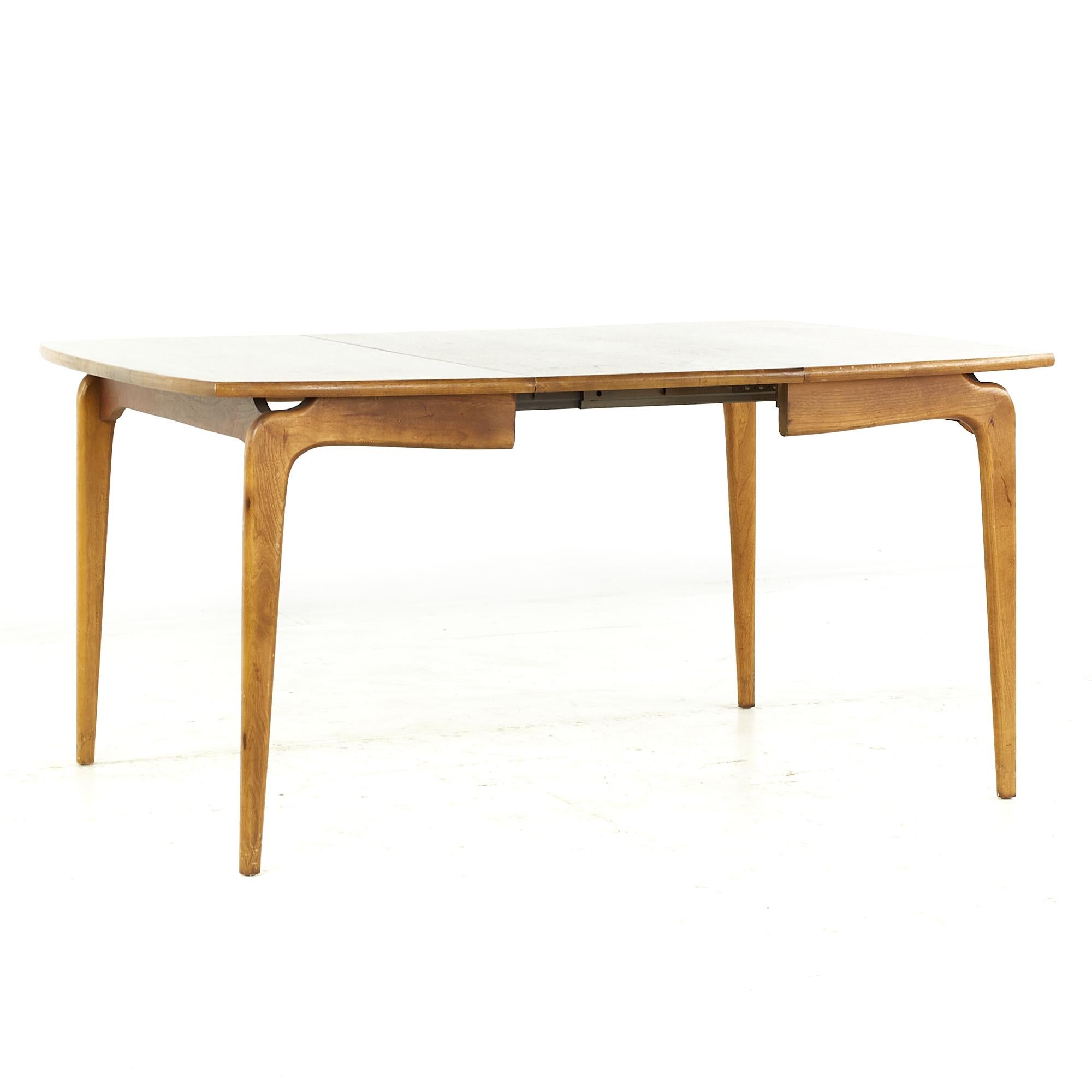 Late 20th Century Lane Perception Midcentury Walnut Expanding Dining Table with 2 Leaves For Sale