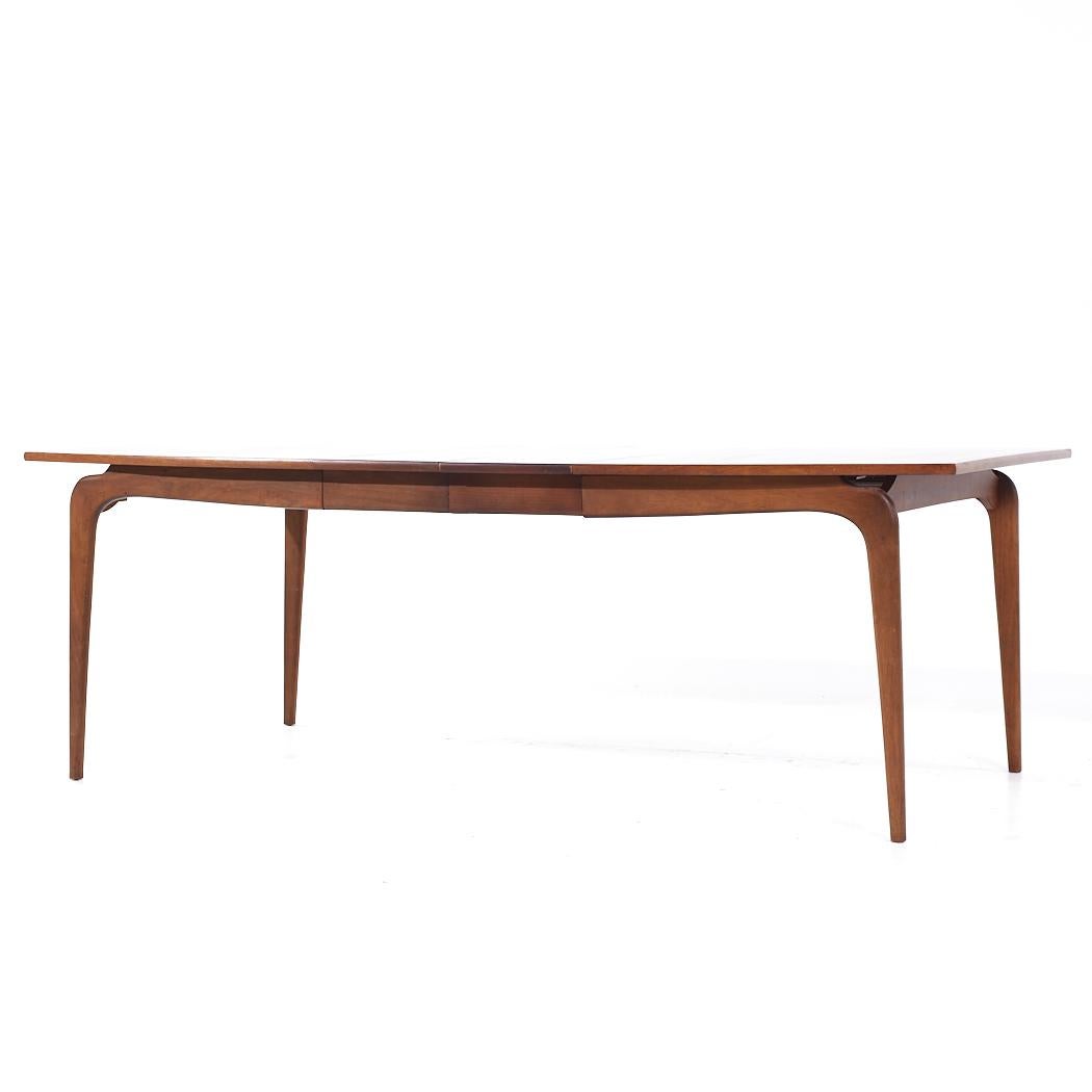 Lane Perception Mid Century Walnut Expanding Dining Table with 3 Leaves For Sale 6