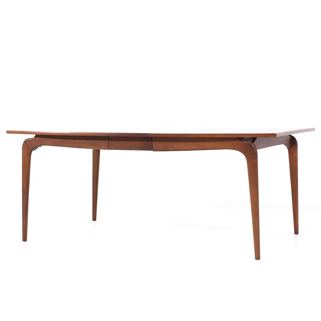 Lane Perception Mid Century Walnut Expanding Dining Table with 3 Leaves For Sale 3