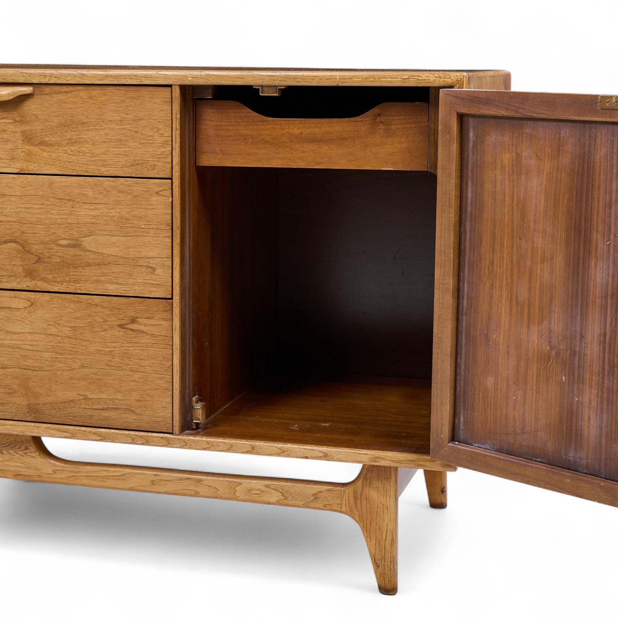 Noce Lane Perception Mid Century Walnut Offset Credenza in vendita