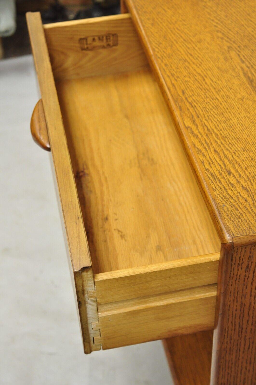 20ième siècle Lane Perception Oak Mid Century Modern Table de nuit à un tiroir Table d'appoint en vente