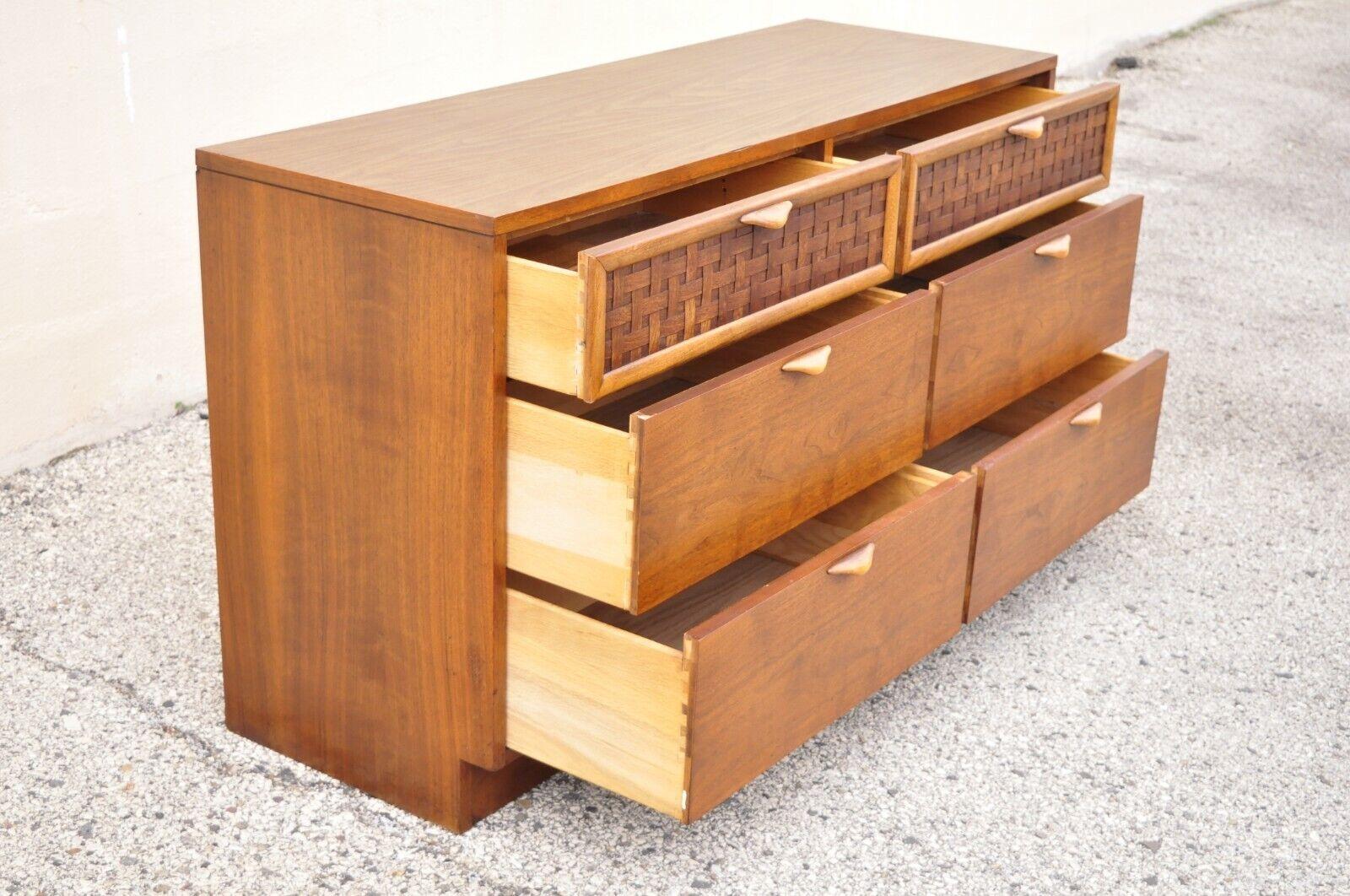 Lane Percepton Altavista Walnut 6 Drawer Dresser with Laminate Top In Good Condition For Sale In Philadelphia, PA