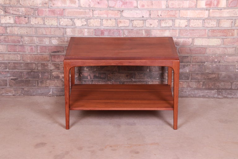 American Lane Rhythm Mid-Century Modern Sculpted Walnut Side Table, Newly Refinished For Sale