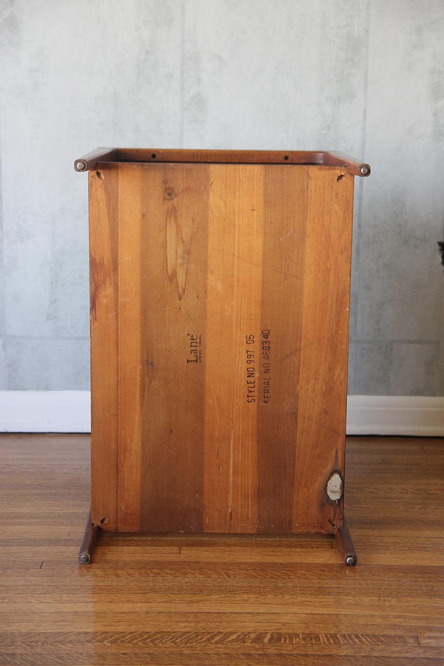 Table d'appoint à deux niveaux Rhythm, mi-siècle moderne, de Lane en vente 1