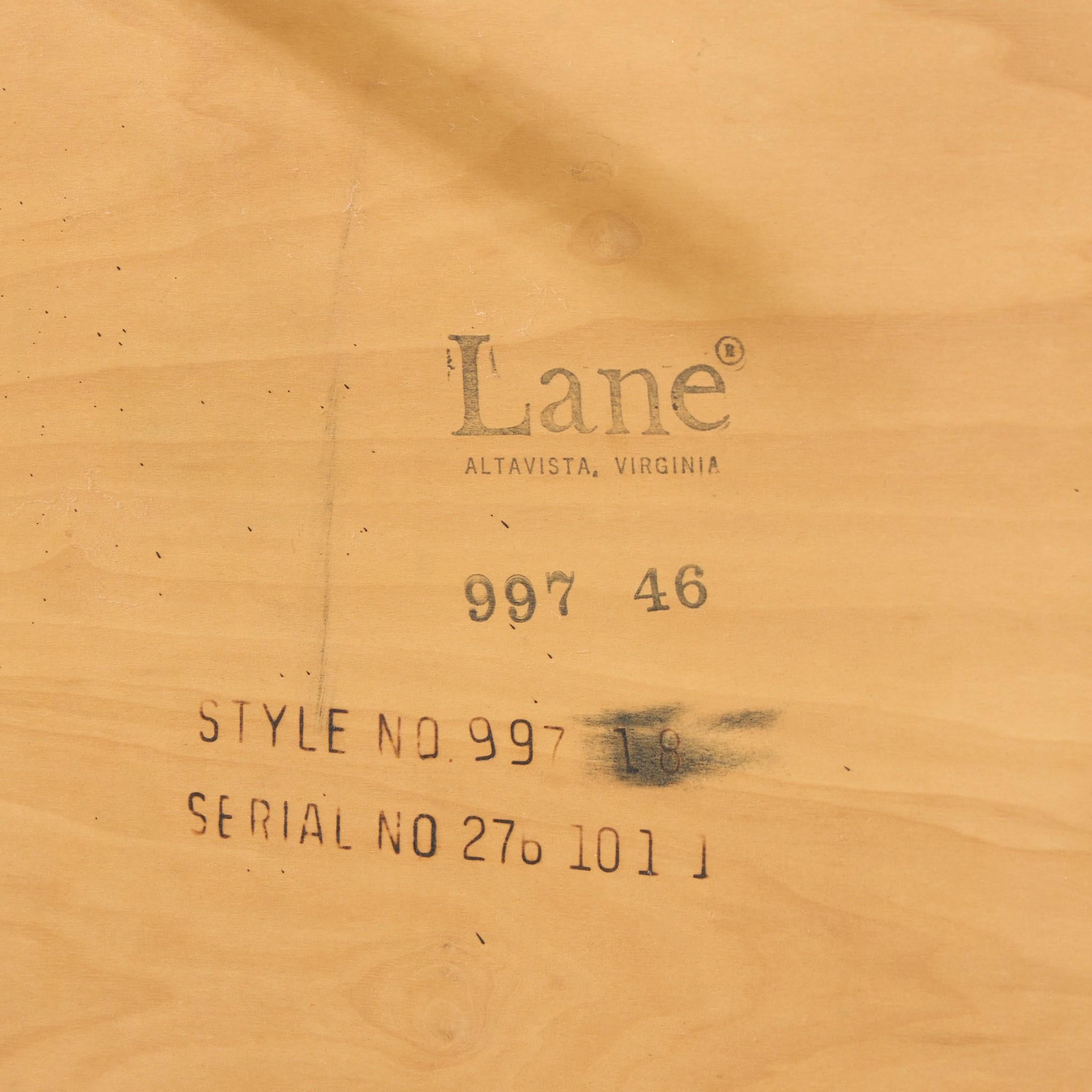 VENDU 01/15/24 Lane Rhythm Mid Century Square Walnut Side End Table en vente 3