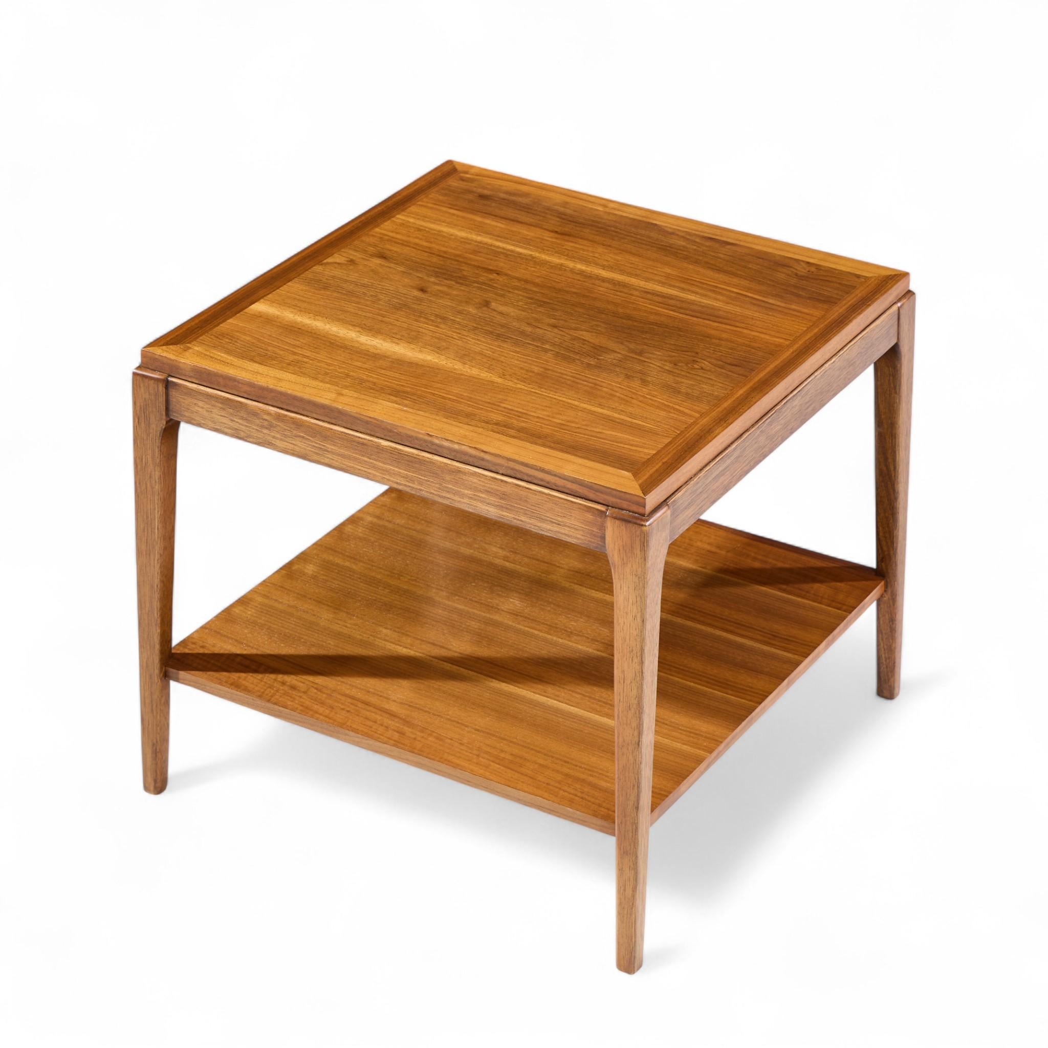 VENDU 01/15/24 Lane Rhythm Mid Century Square Walnut Side End Table en vente 2