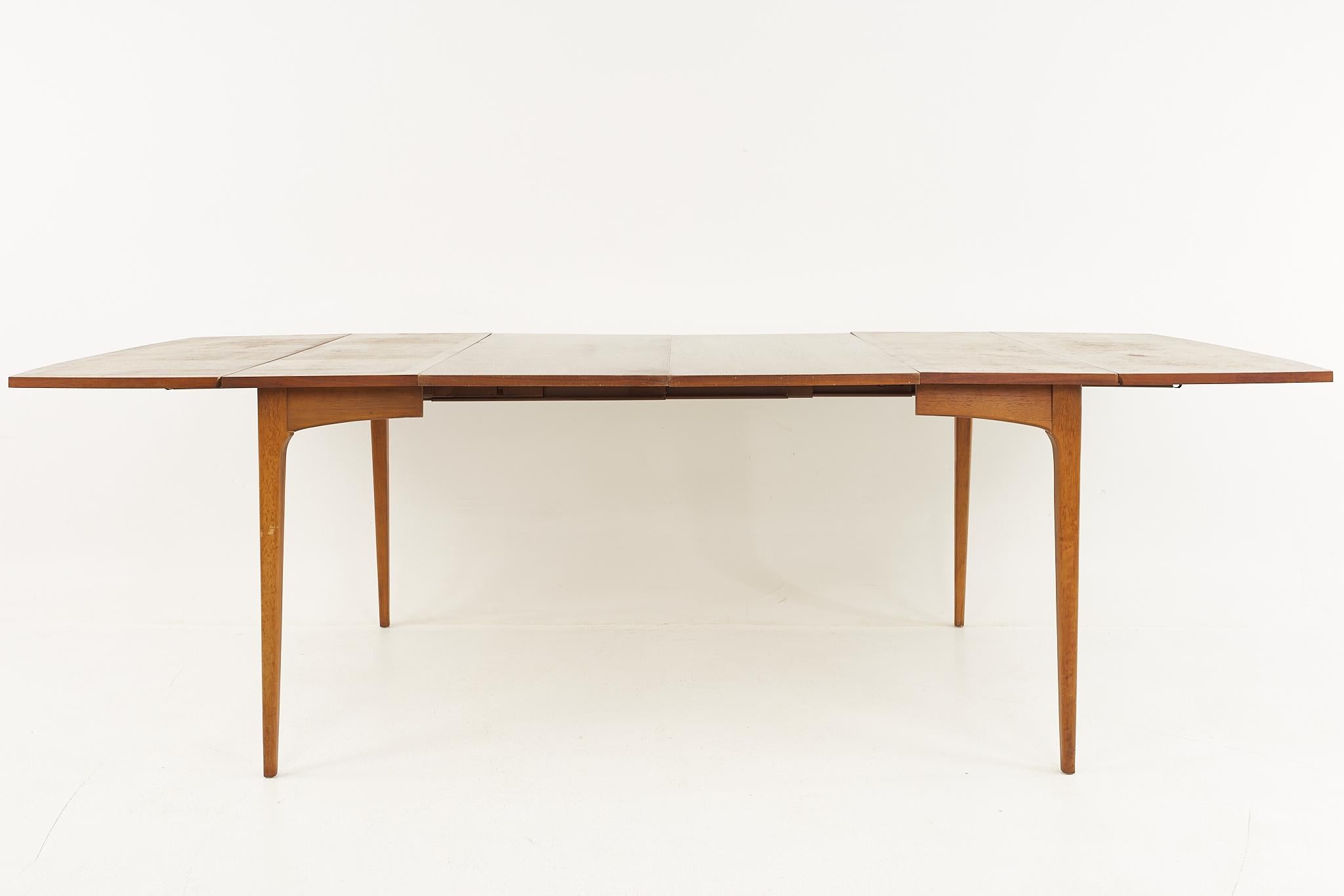 Lane Rhythm Mid-Century Walnut Drop Leaf Expanding Dining Table with 2 Leaves For Sale 6