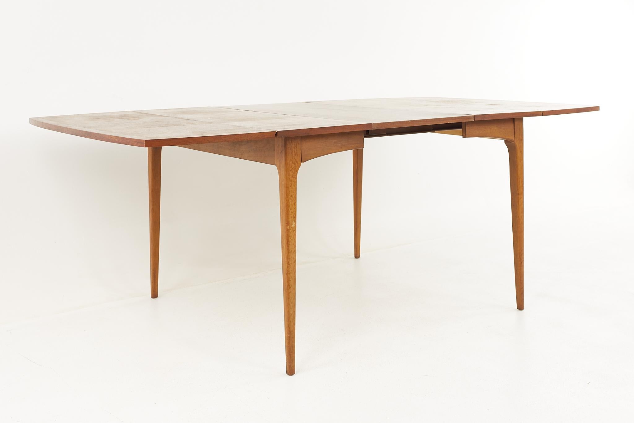 Lane Rhythm Mid-Century Walnut Drop Leaf Expanding Dining Table with 2 Leaves For Sale 1