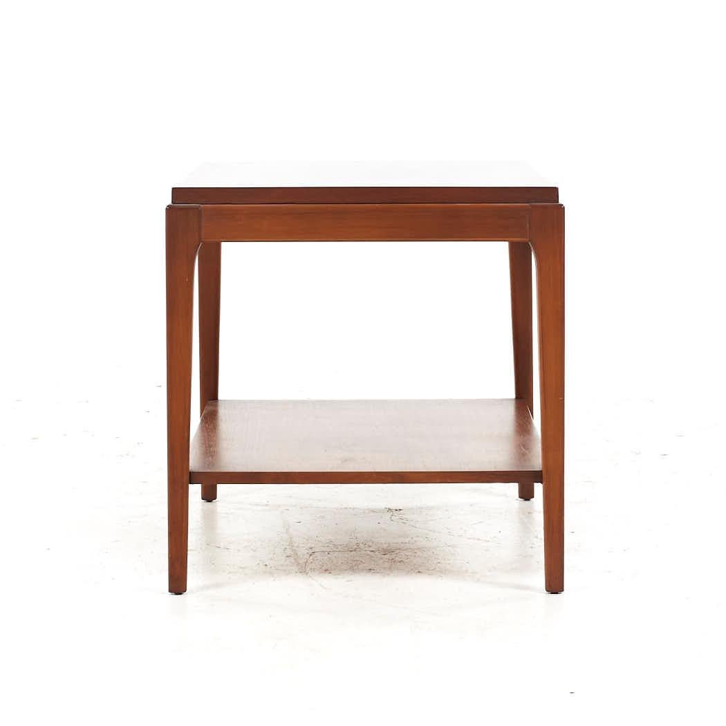 Lane Rhythm Mid Century Walnut End Table In Good Condition In Countryside, IL