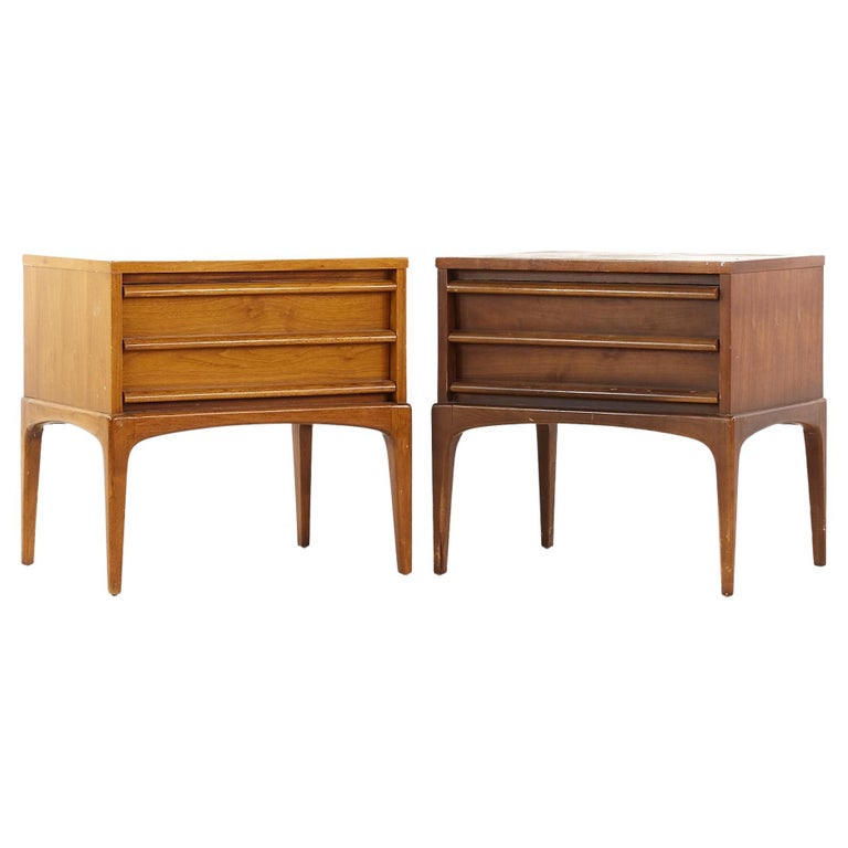 Lane Rhythm Mid Century Walnut Nightstands, Pair For Sale at 1stDibs