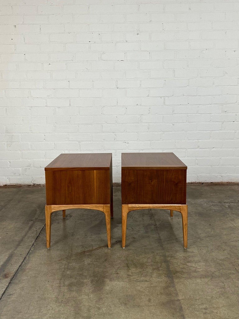Lane Rhythm Nightstands, Pair For Sale at 1stDibs