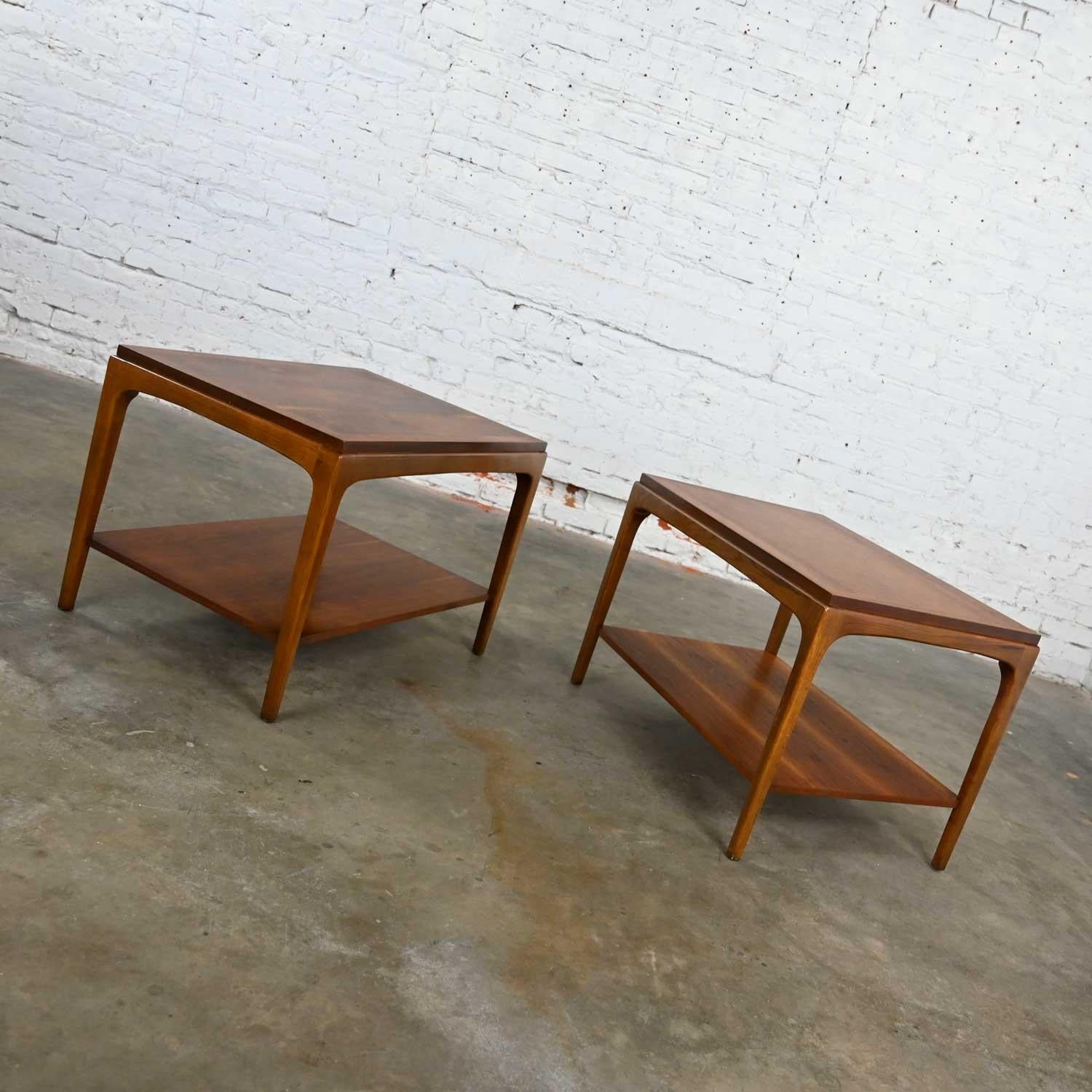 American Lane Rhythm Pair of Mid-Century Modern Walnut End Tables with Lower Shelf