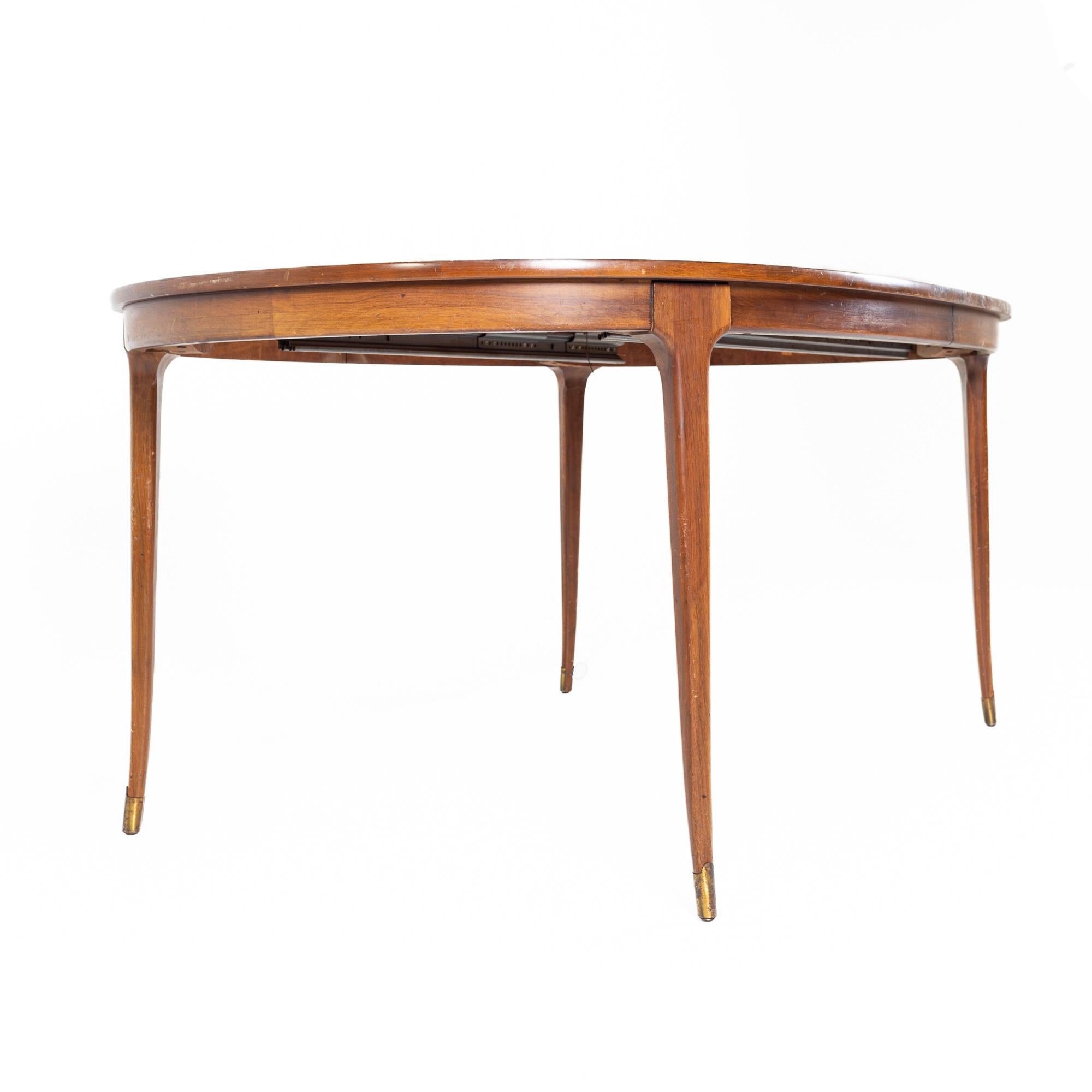 Lane Rhythm Style Mid Century Oval Walnut Dining Table with Brass Tipped Legs an In Good Condition In Countryside, IL