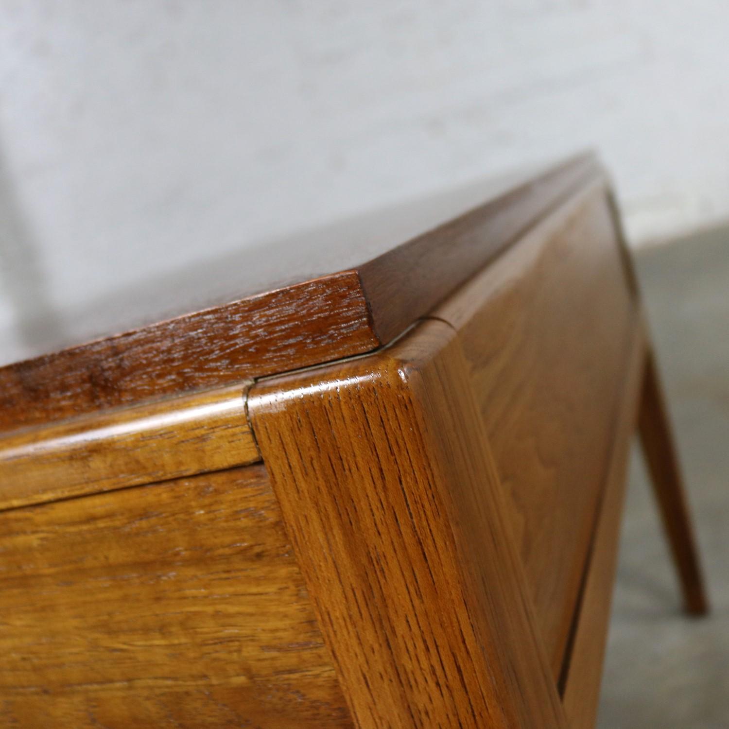 Lane Rhythm Walnut End Table with Drawer Mid-Century Modern 4