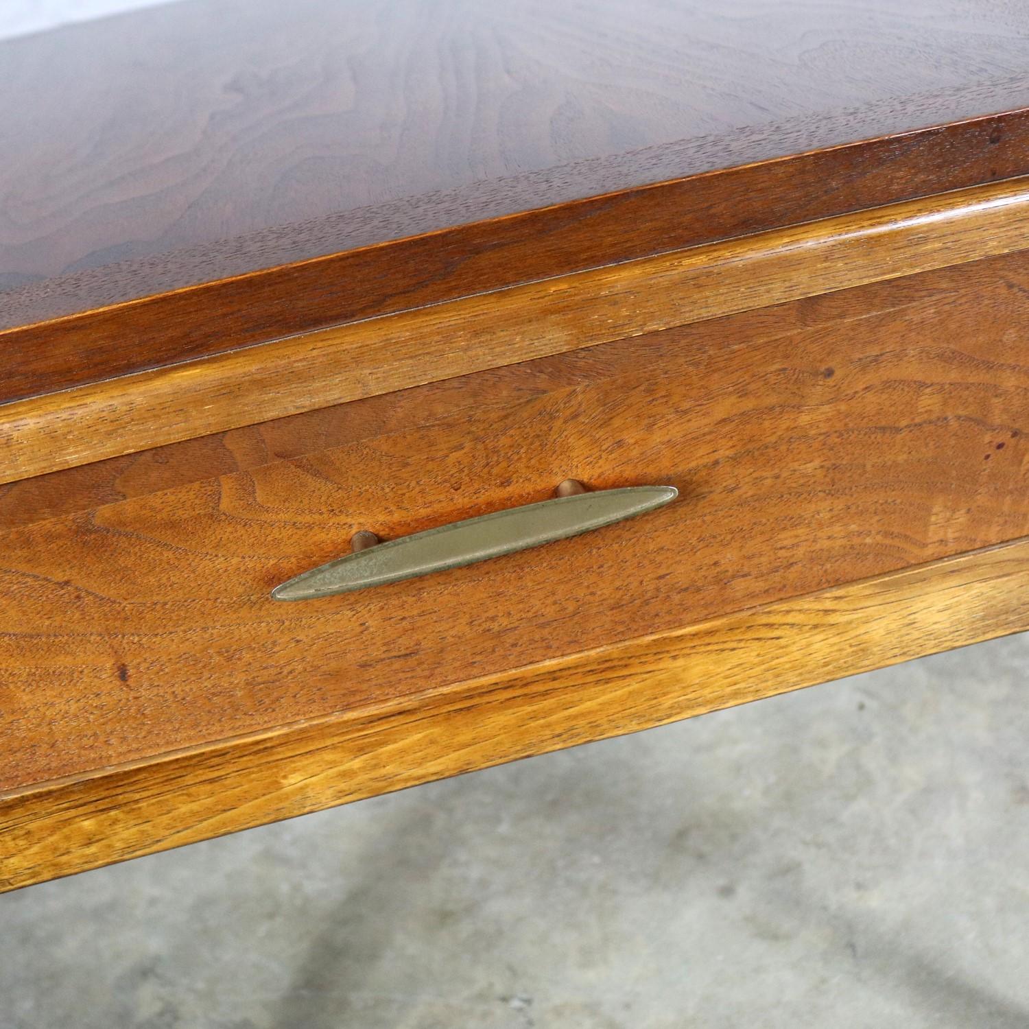 Lane Rhythm Walnut End Table with Drawer Mid-Century Modern 1