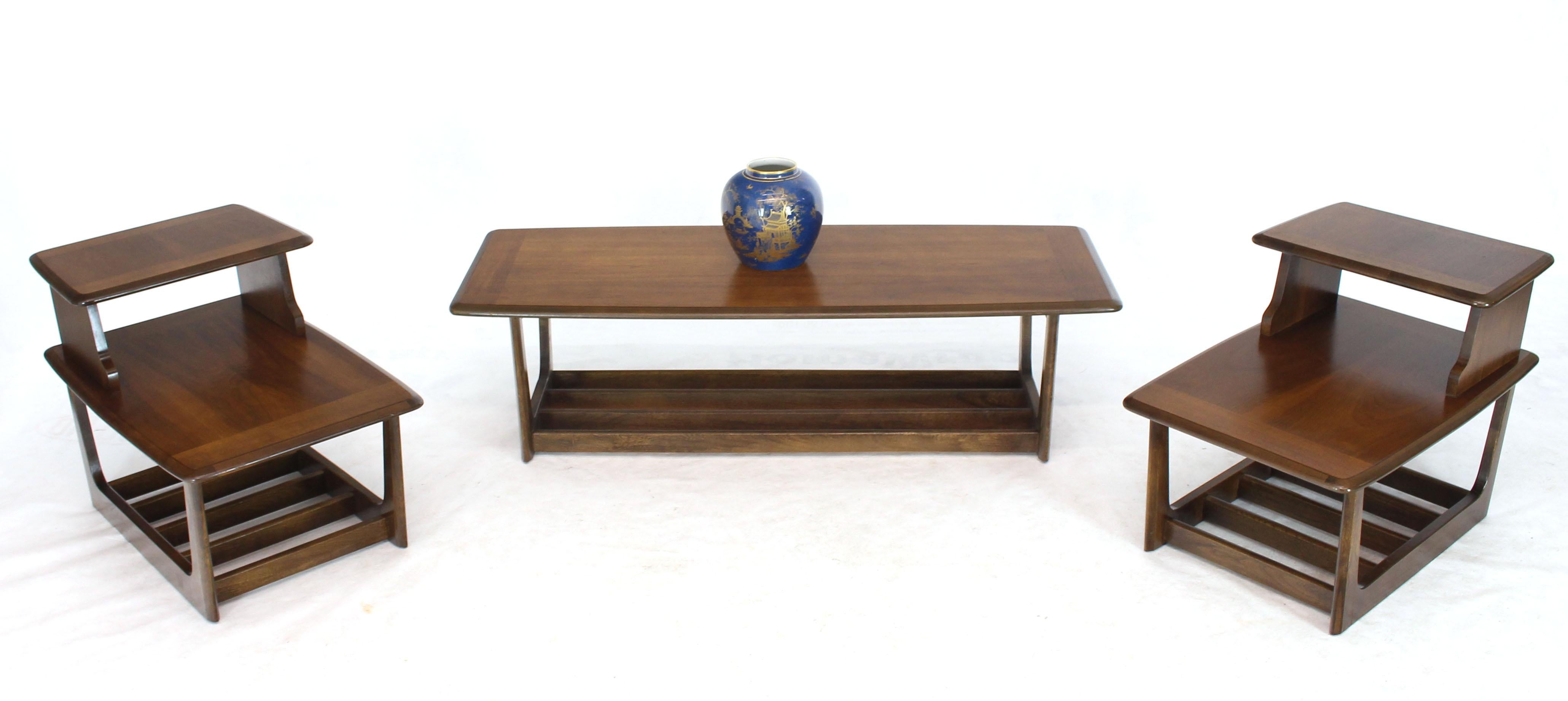 Mid-Century Modern long coffee table. Magazine rack on the bottom.