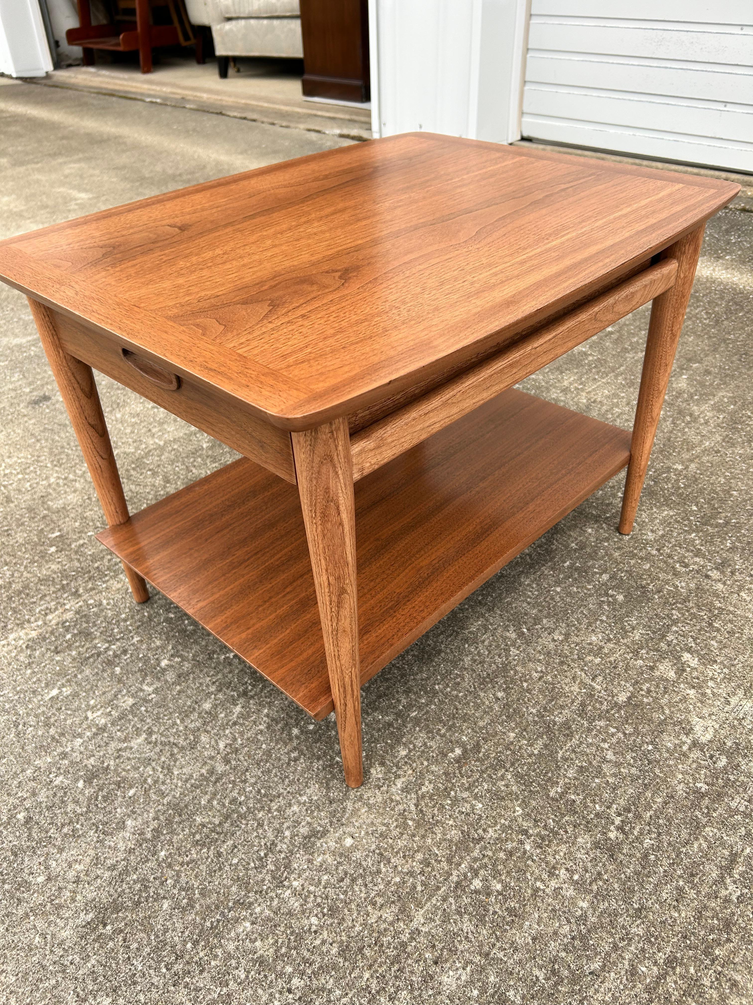 Walnut Lane Single Drawer End Table/Nightstand Alta Vista For Sale