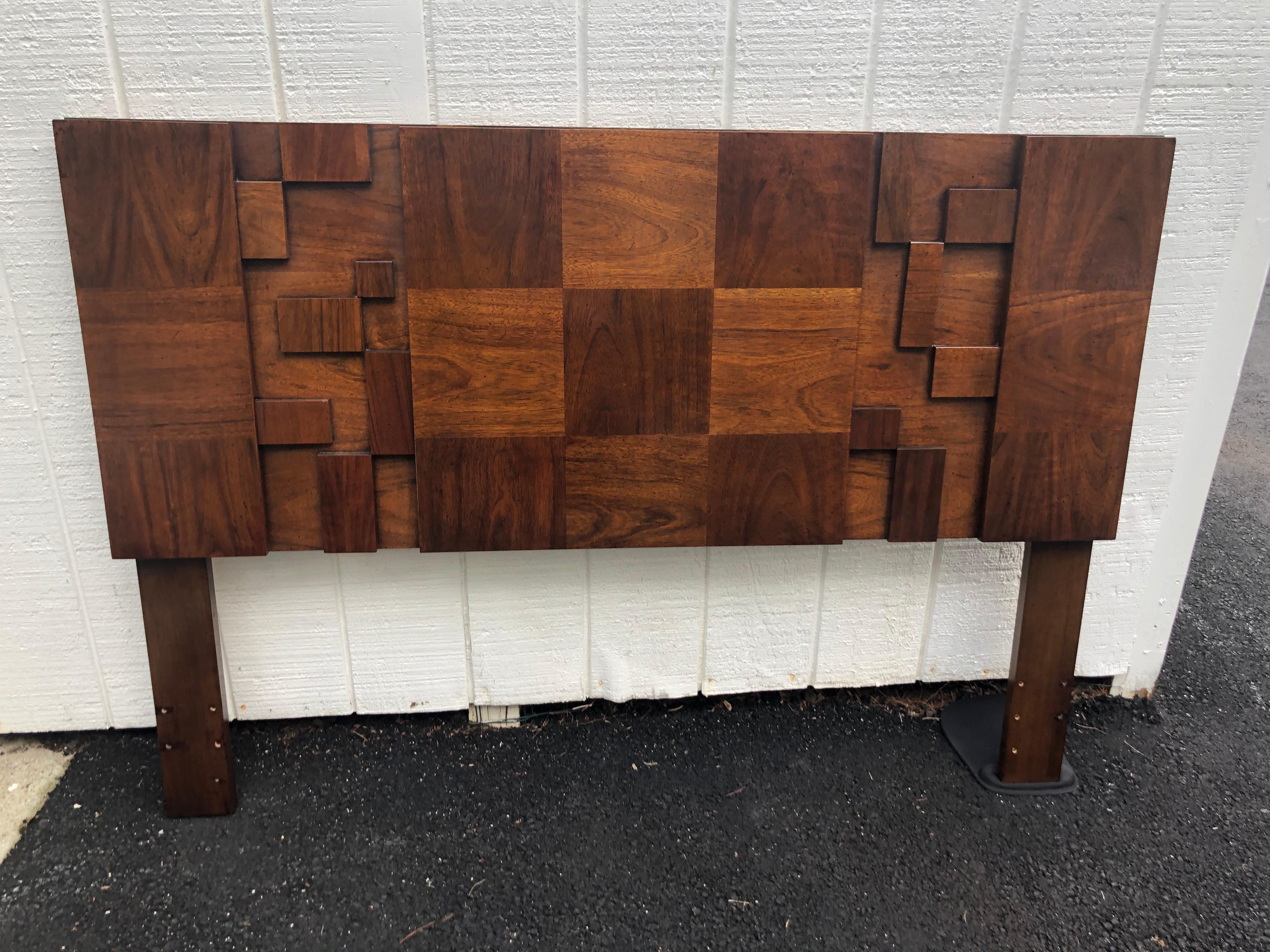 Lane Staccato Brutalist mid century headboard
Hard to find and perfect for that die hard collector or decorator. 
Perfect for that mid century look or boho chic feel.
Can fit with either a full size mattress (54