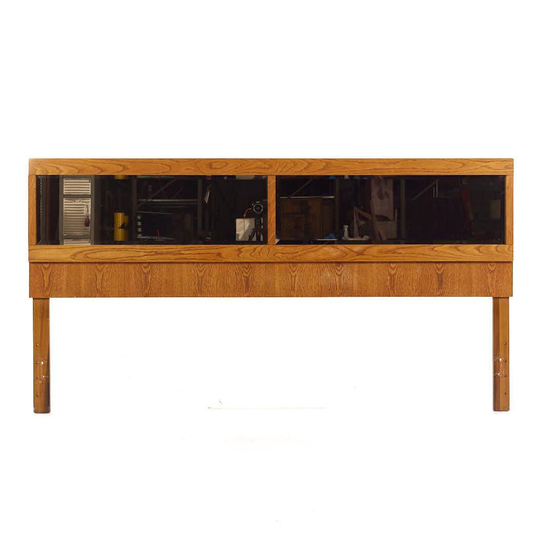 Lane Staccato Brutalist Mid Century Oak and Mirror King Headboard

This headboard measures: 80 wide x 2.25 deep x 42 inches high

All pieces of furniture can be had in what we call restored vintage condition. That means the piece is restored upon