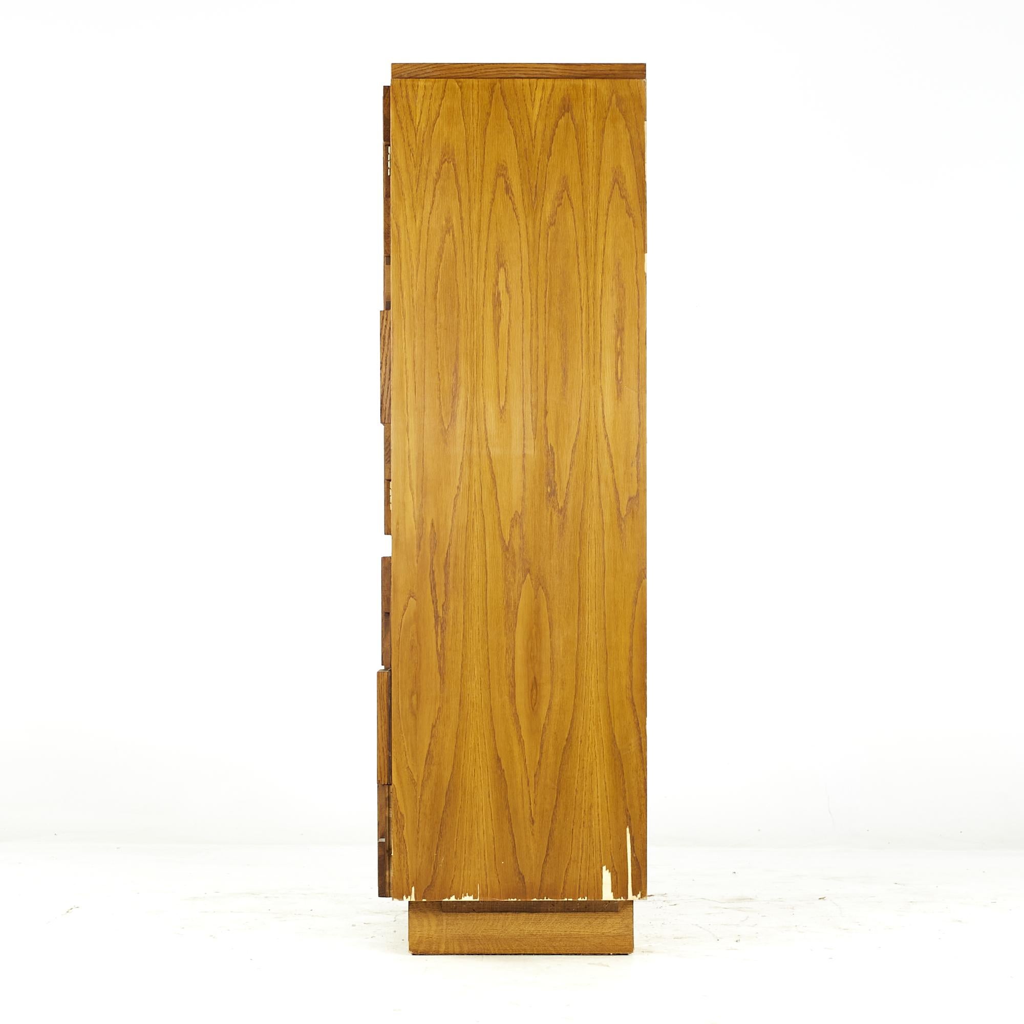 Lane Staccato Brutalist Midcentury Oak Armoire In Good Condition For Sale In Countryside, IL