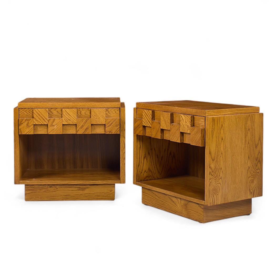 Mid-Century Modern Lane Staccato Brutalist Mid Century Tables de nuit en Oak - Paire en vente