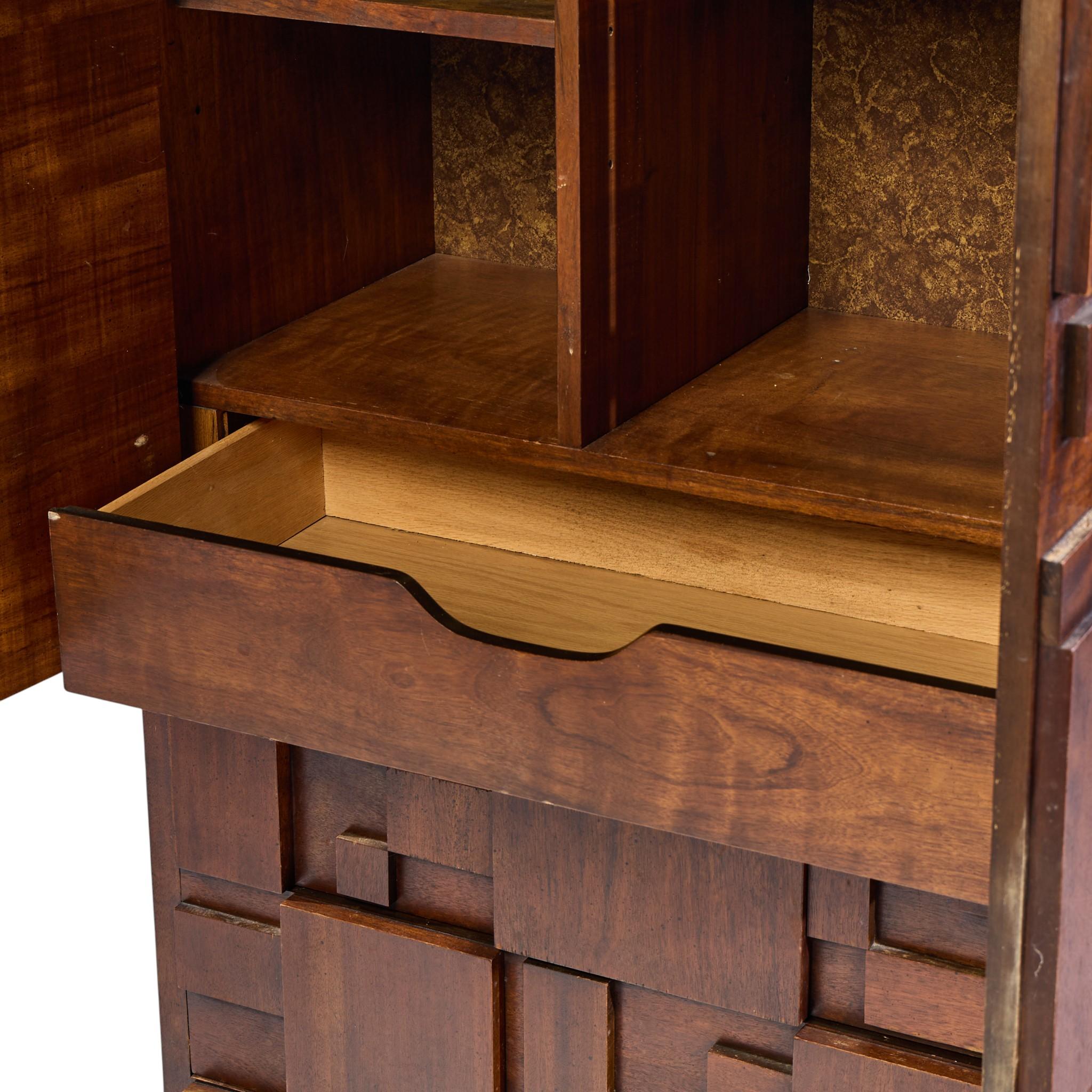 Cómoda Armoire Lane Staccato Brutalist Mid Century Nogal en venta 3